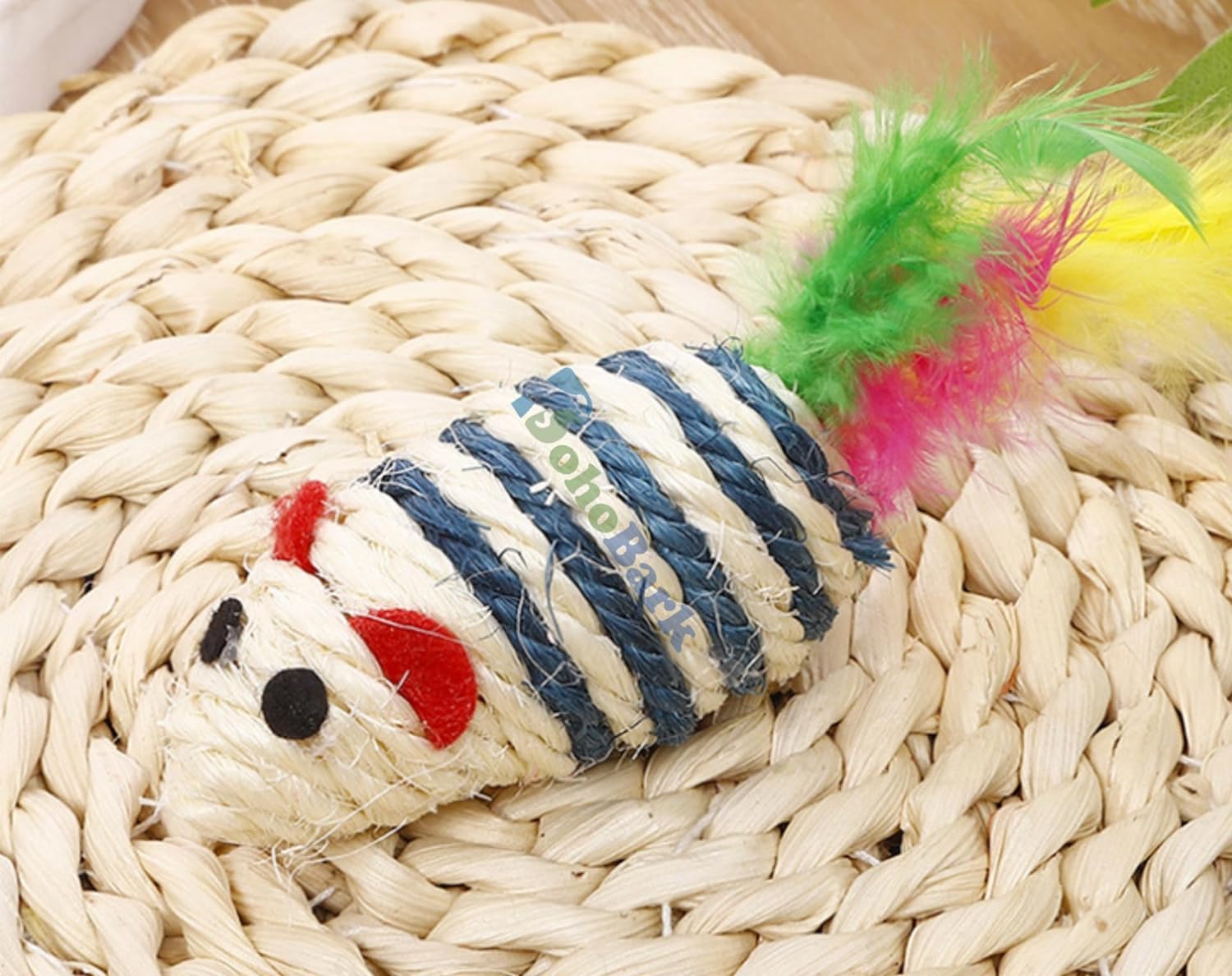 Pet Guard Cat Scratching/Chewing Ball Toy With Tinkle Sound Bell Inside The Ball (Diameter5 Inches)  Color May Vary