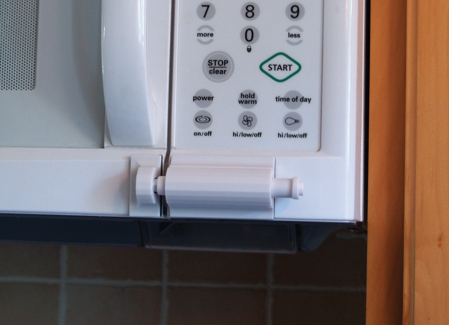 Cardinal Gates The Guardian Lock Stick On, White