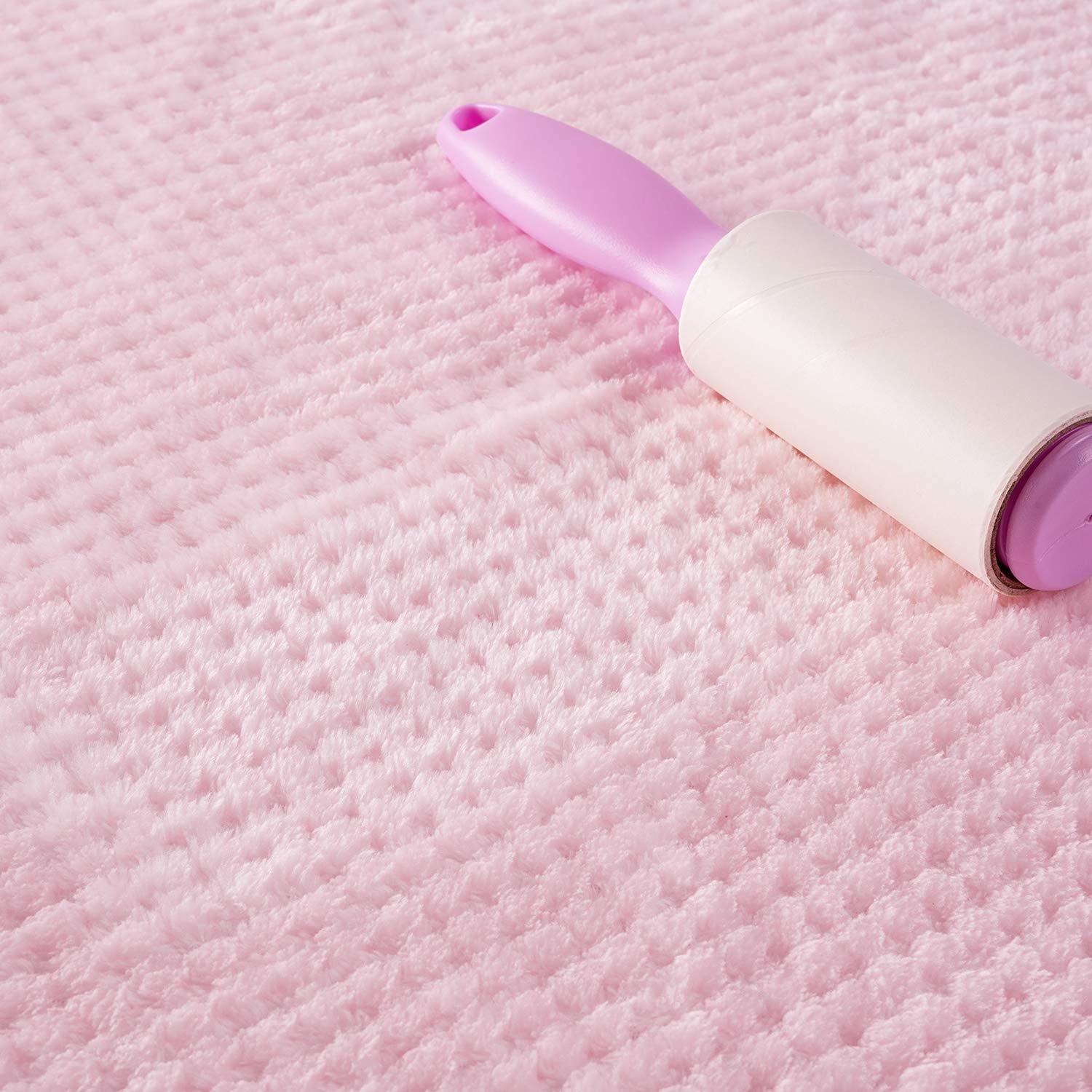 Warm Soft Fuzzy Dog Or Cat Blanket, Plush Fleece Throws For Bed, Couch, Sofa, Travel (M/32'' X 40'', Bright Pink)