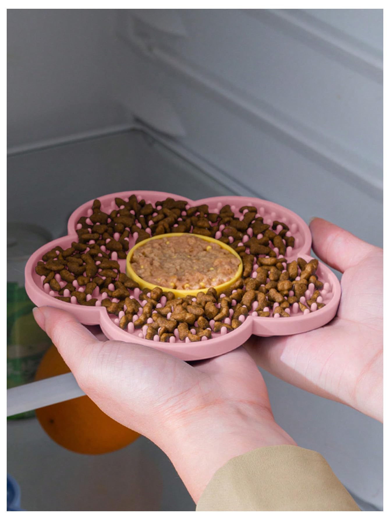 Qwinee Lick Mat For Dogs Cats Flower Shaped Pet Slow Feeder Dog Cat Puppy Bowl Lick Pad For Dog Fun Alternative To Slow Down Eat