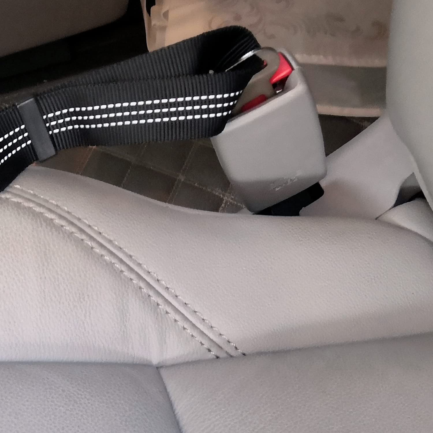 Yiaizhuo 2 Dog Seatbelt Seat Belt Car Harness Leash Travel Accessories Bungee Anti Shock Pet Cat Adjustable Lead Clip Safety Sea