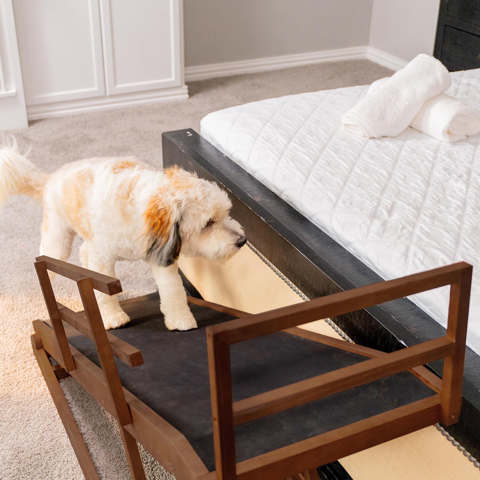 Dog Ramp For Bed, 5 Level Adjustable Dog Ramp For High Beds, Upgrade Rubber Mat High Traction Ramp With Safety Rails, Folding Pe