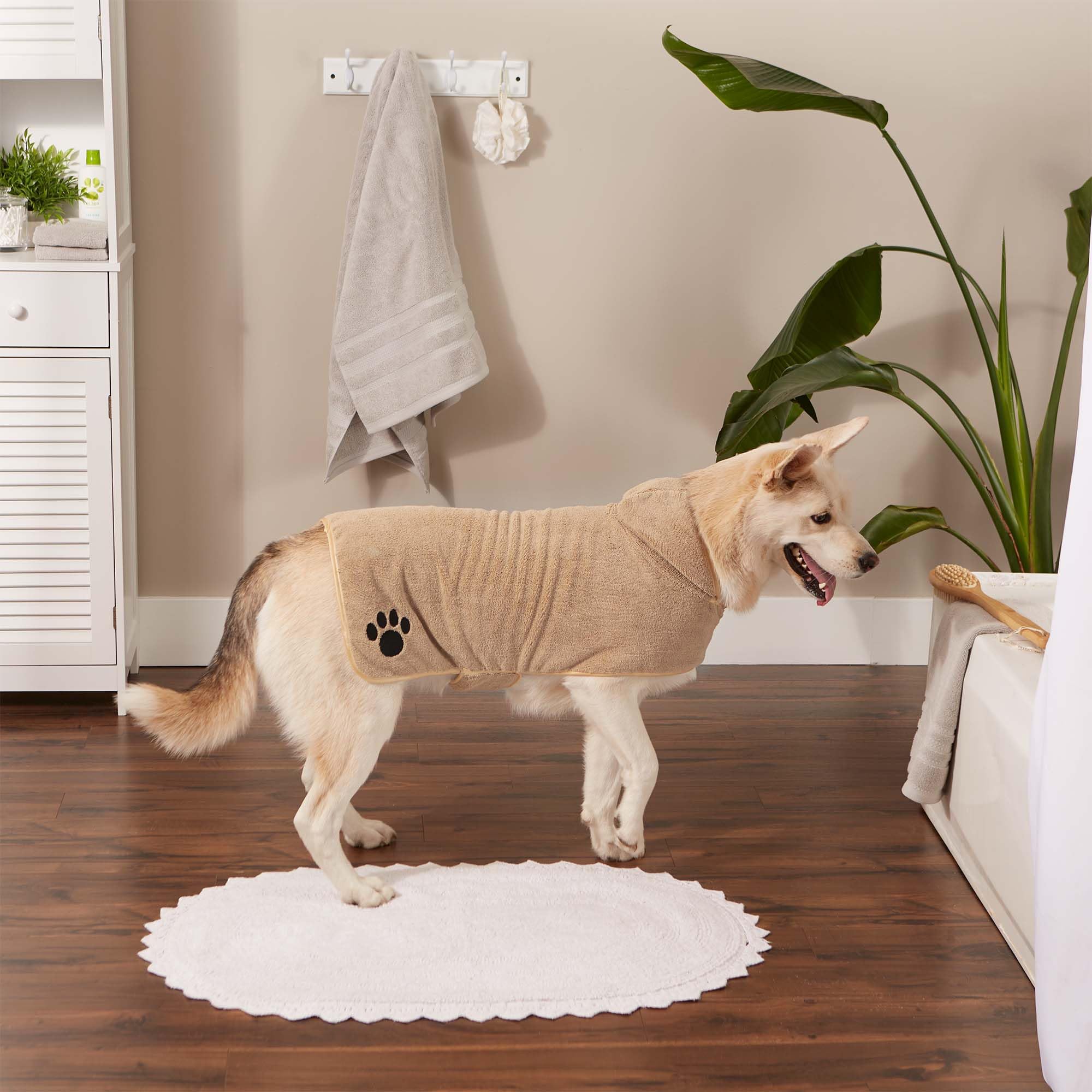 Bone Dry Pet Robe Collection Embroidered Absorbent Microfiber Bath Robe With Adjustable Closure, For Dogs & Cats, Large, Taupe