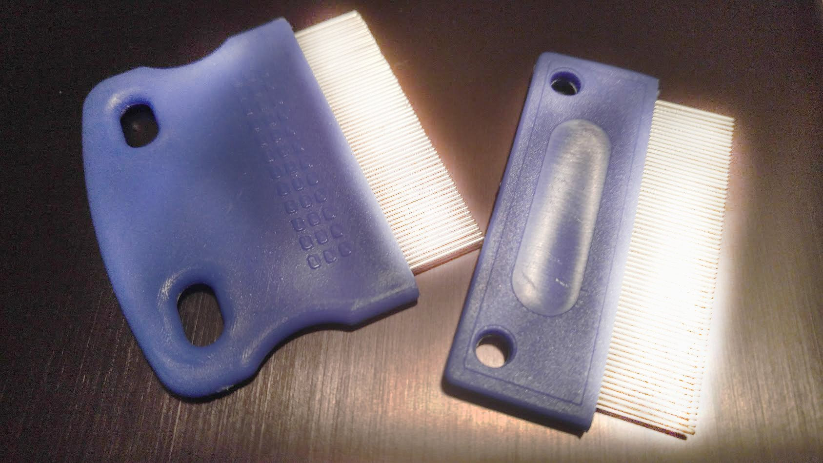 Mindful Pets Tear Stain Remover Combs For Dogs, Gently And Effectively Removes Crust, Mucus, And Stains