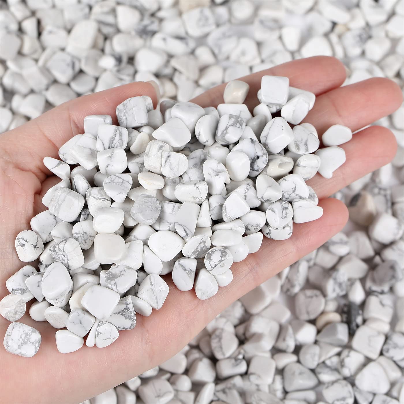 Howlite Aquarium Gravel Rocks Natural Tumbled Healing Crystal Chips Bulk Gemstones Crushed Stones For Fountain Vase Filler Planters Decorative Fish Tank Potted Reiki Energy Balancing 0.45Lb