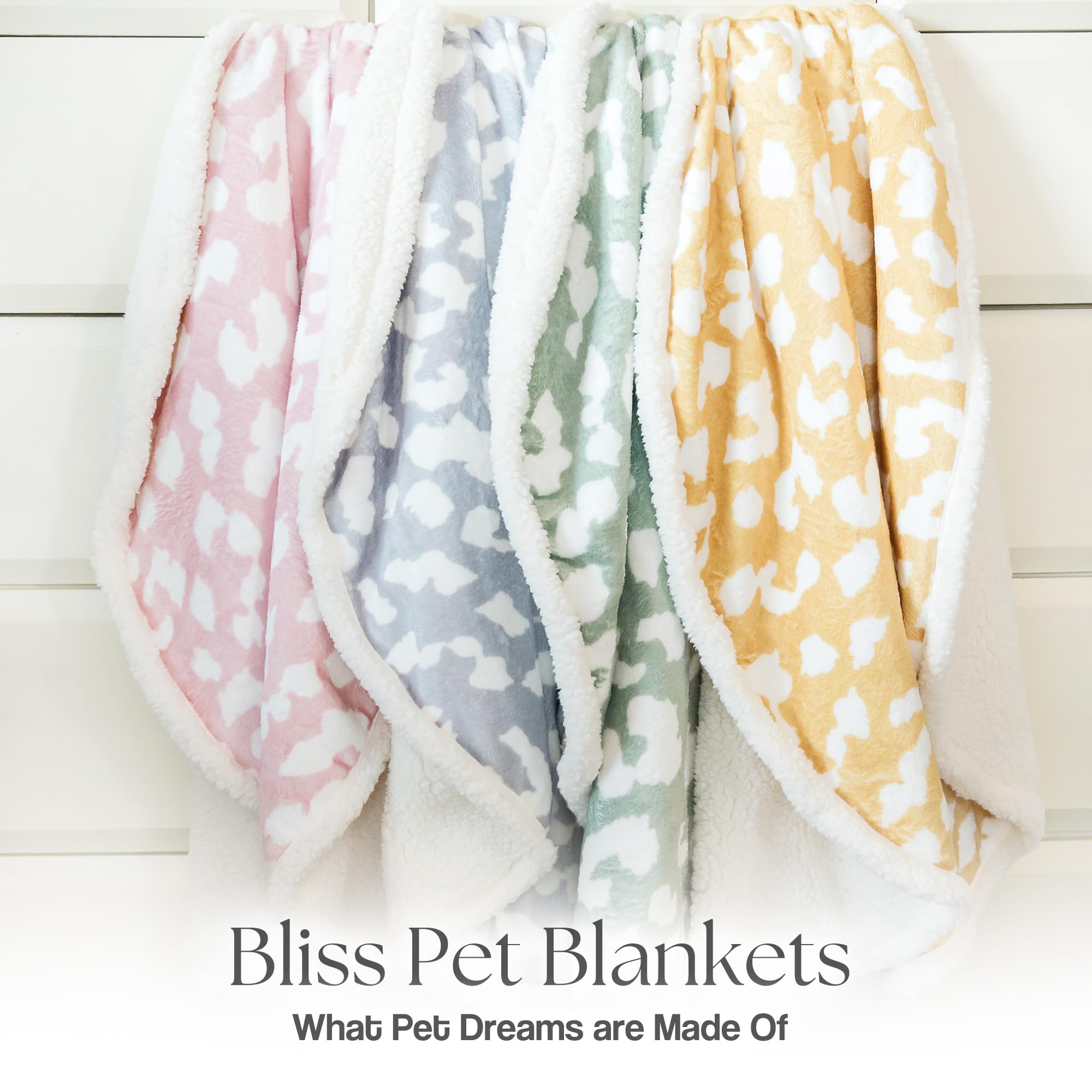 Cat Blankets for Indoor Cats Washable - Fluffy Soft Dog Blankets for Small Dogs & Cats, Premium Sherpa Fleece Pet Blanket for Pu