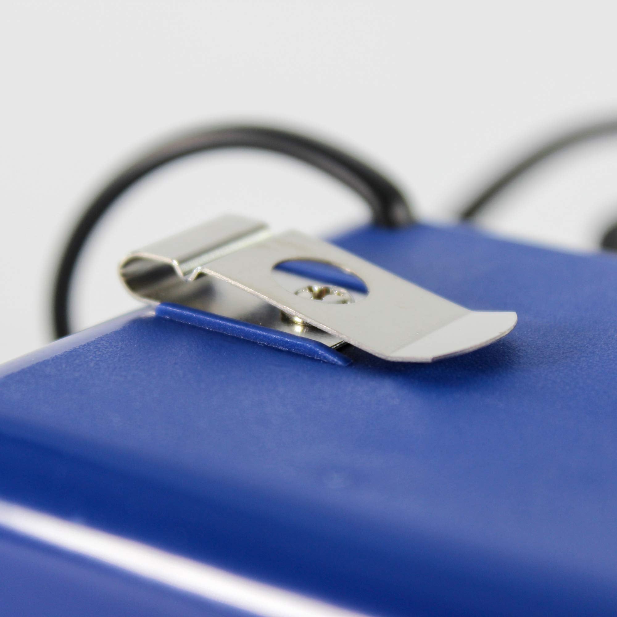 Penn-Plax Silent Air B10 Battery Operated Aquarium And Fishing Air Pump Manual On Off Switch Aerates Up To 29 Gallons