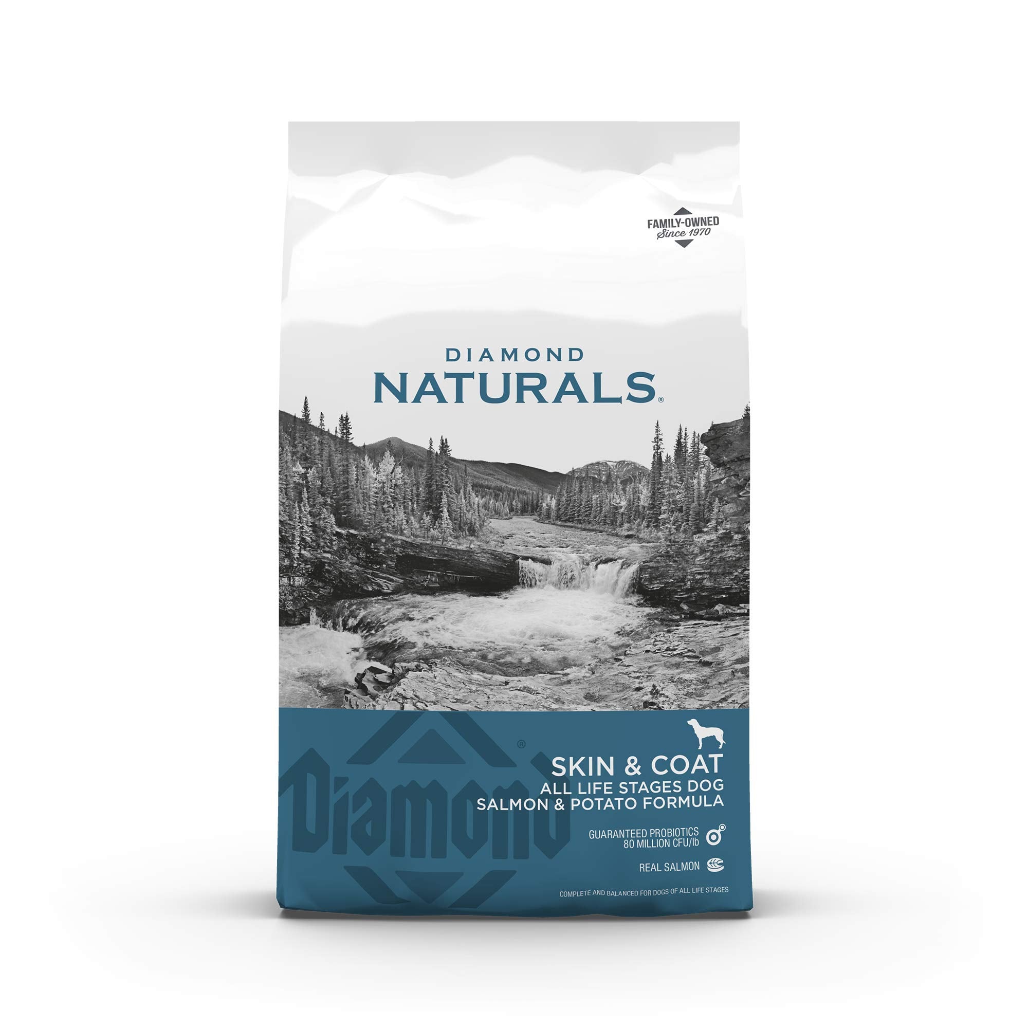 DIAMOND NATURALS Skin & Coat Real Meat Recipe Dry Dog Food with Wild Caught Salmon 30 Pound (Pack of 1)