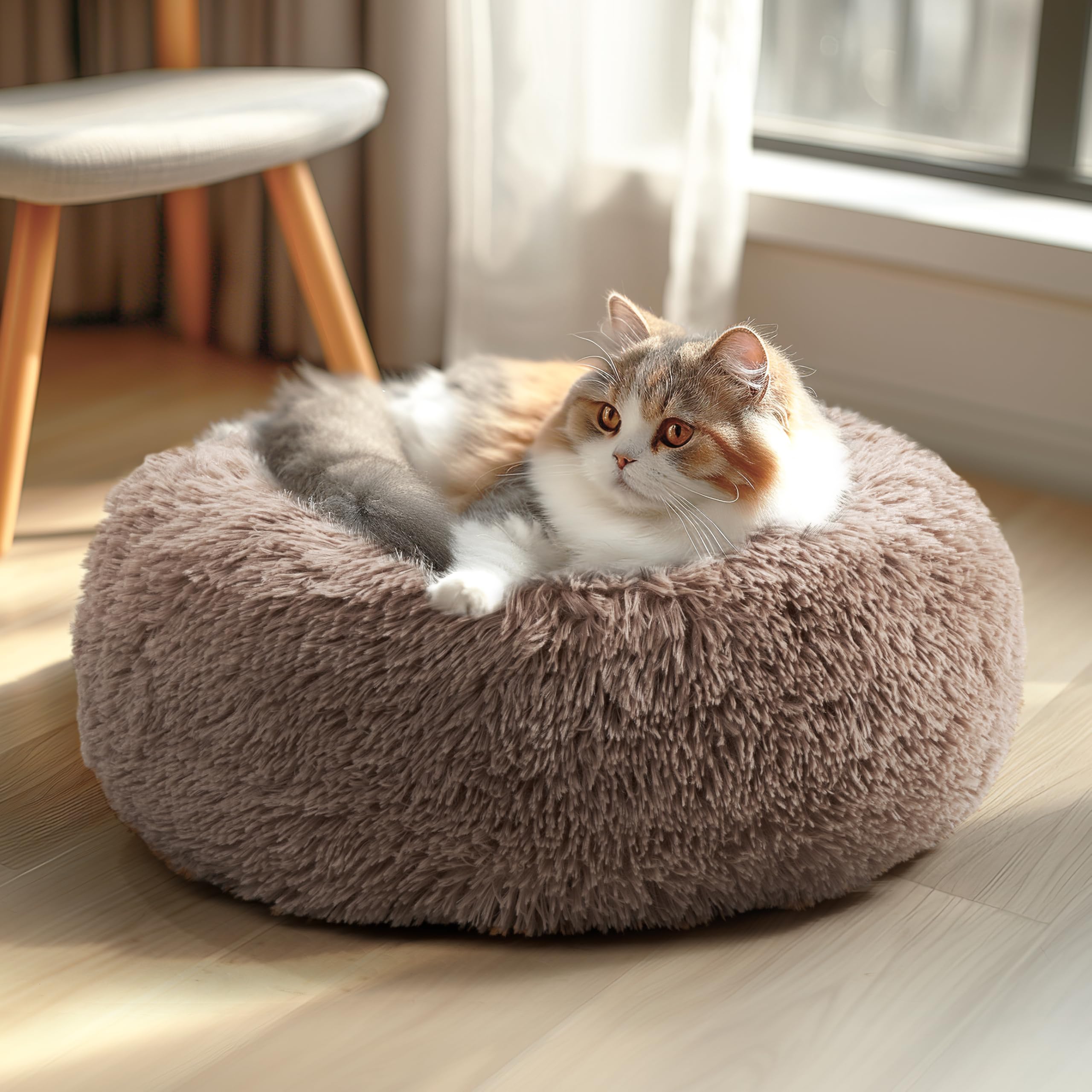 Veehoo Calming Donut Cat Bed For Small Cats Dogs-Round Small Cat Dog Bed, Anti Anxiety Fluffy Faux Plush Cuddler Washable Puppy 