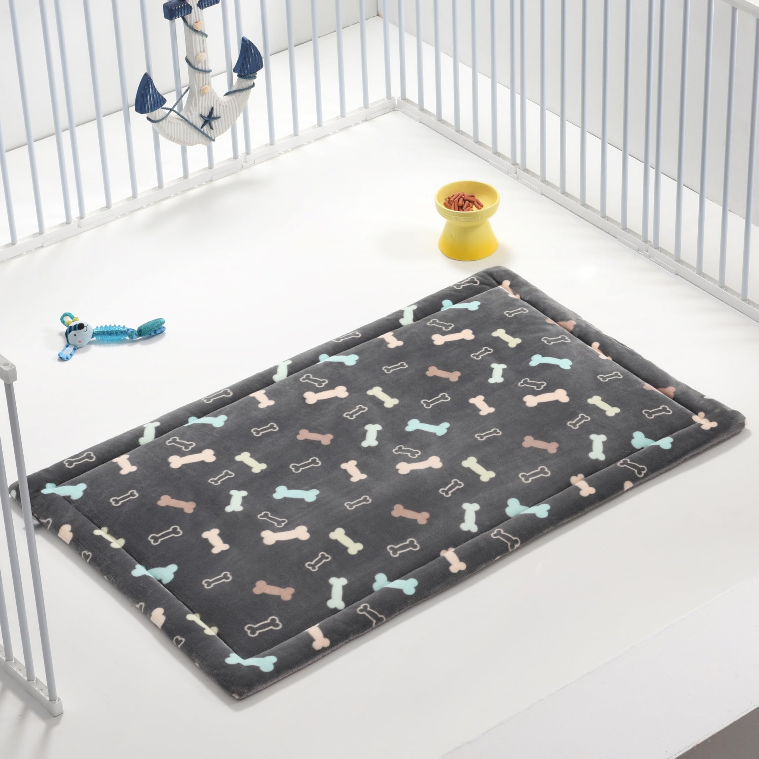 Allisandro Lightweight Waterproof Dog Bed Pad, 1.5 Thick Travel Mat for Crates, Kennels & Elevated Beds, Washable Non-Slip Sleep