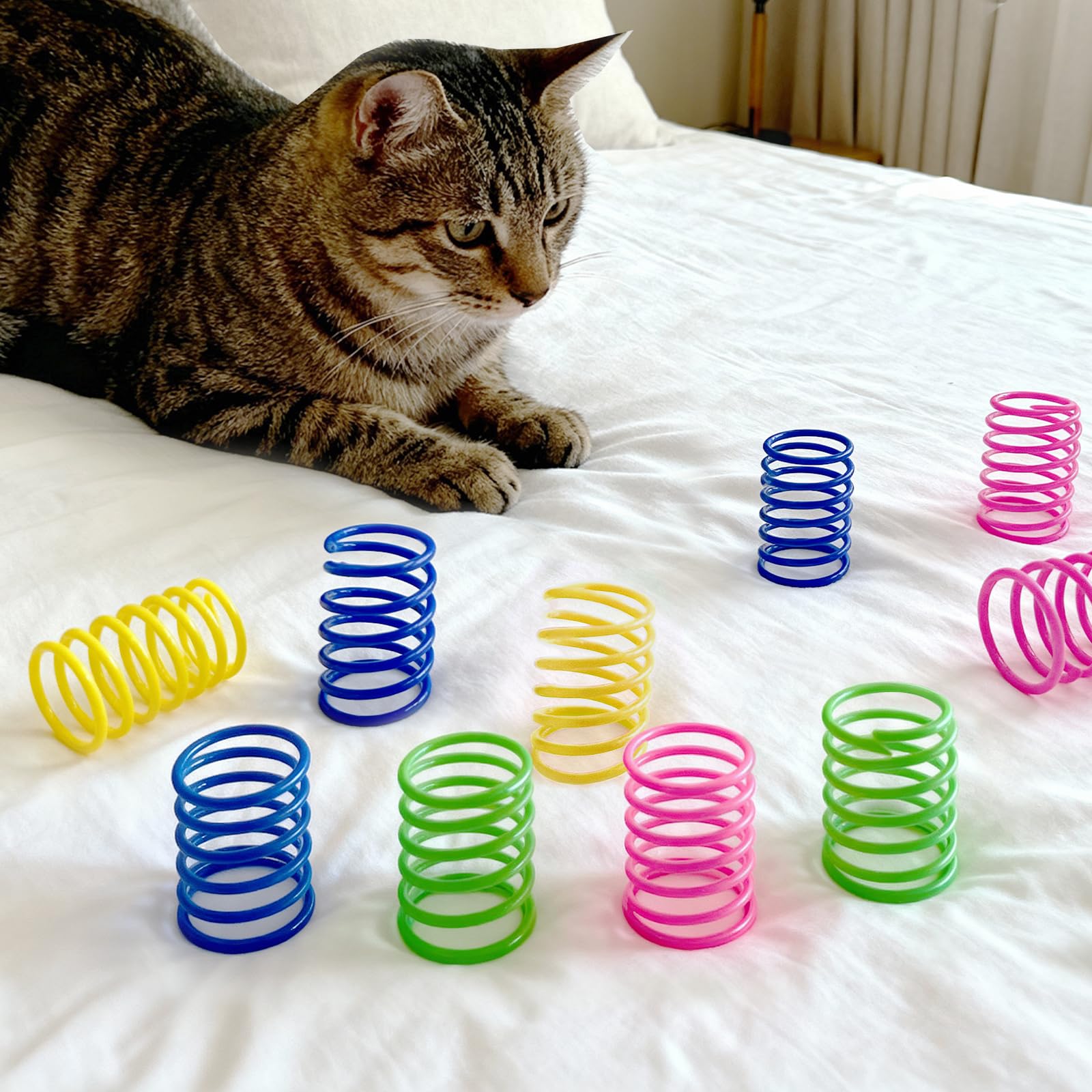 AGYM Cat Spring Toys 90 Packs for Indoor Cats, Durable Plastic Spring Coils Attract Cats to Swat, Bite, Hunt, Interactive Spring