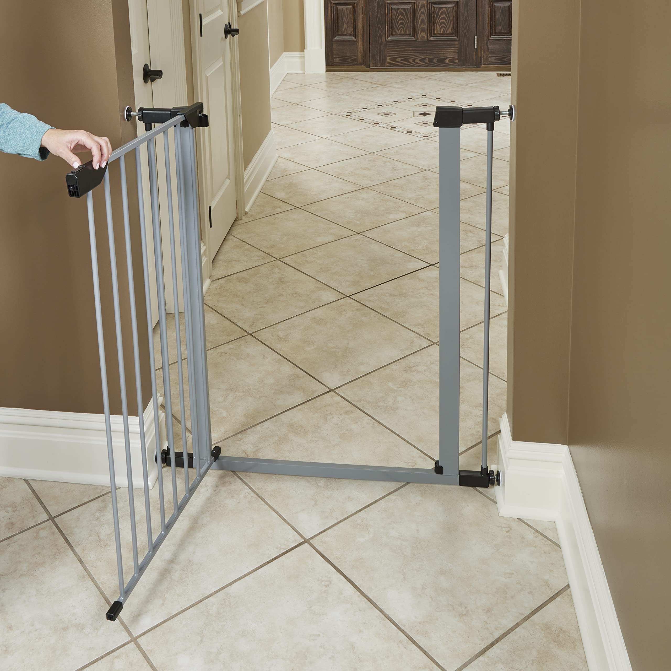 Brand New World New World Steel Dog Gate, Pressure Mounted Pet Gate Protects Walls & Doorways, No Tool Installation, Dog Gate Me