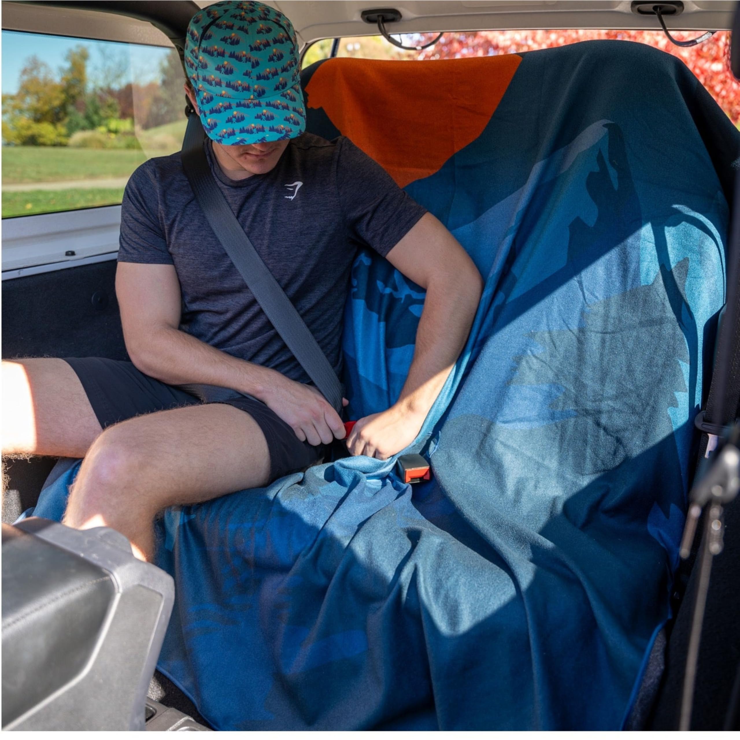 Sprints Party Size Towel, Rear Bench Protective Dog Car Seat Cover - Performance Microfiber(Big Foot'S Full Moon Mud Mess)