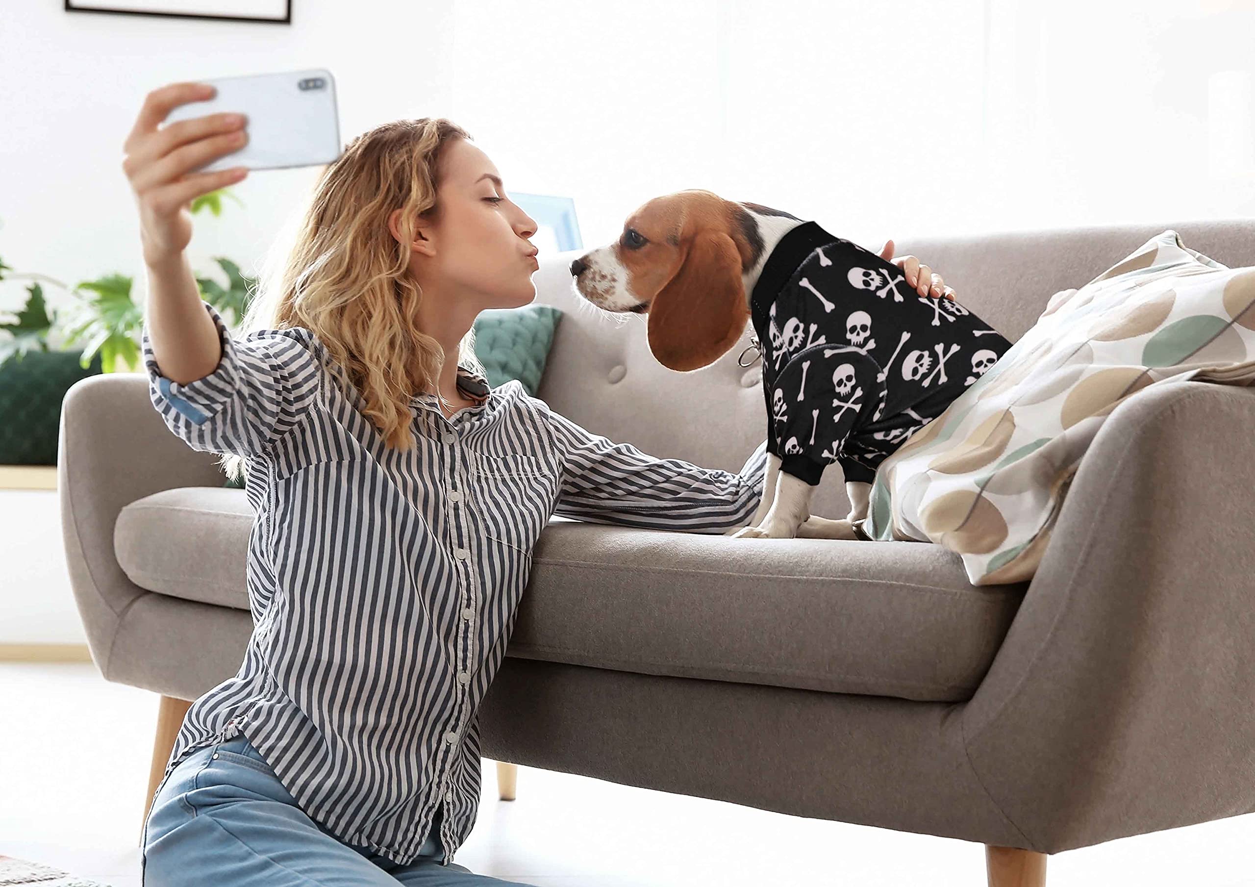 Dog Pajamas Halloween Dog Onesie Short Plush Dog Pjs Skull&Crossbones Super Soft and Stretchy Dog Jammies for Medium Dogs(M)