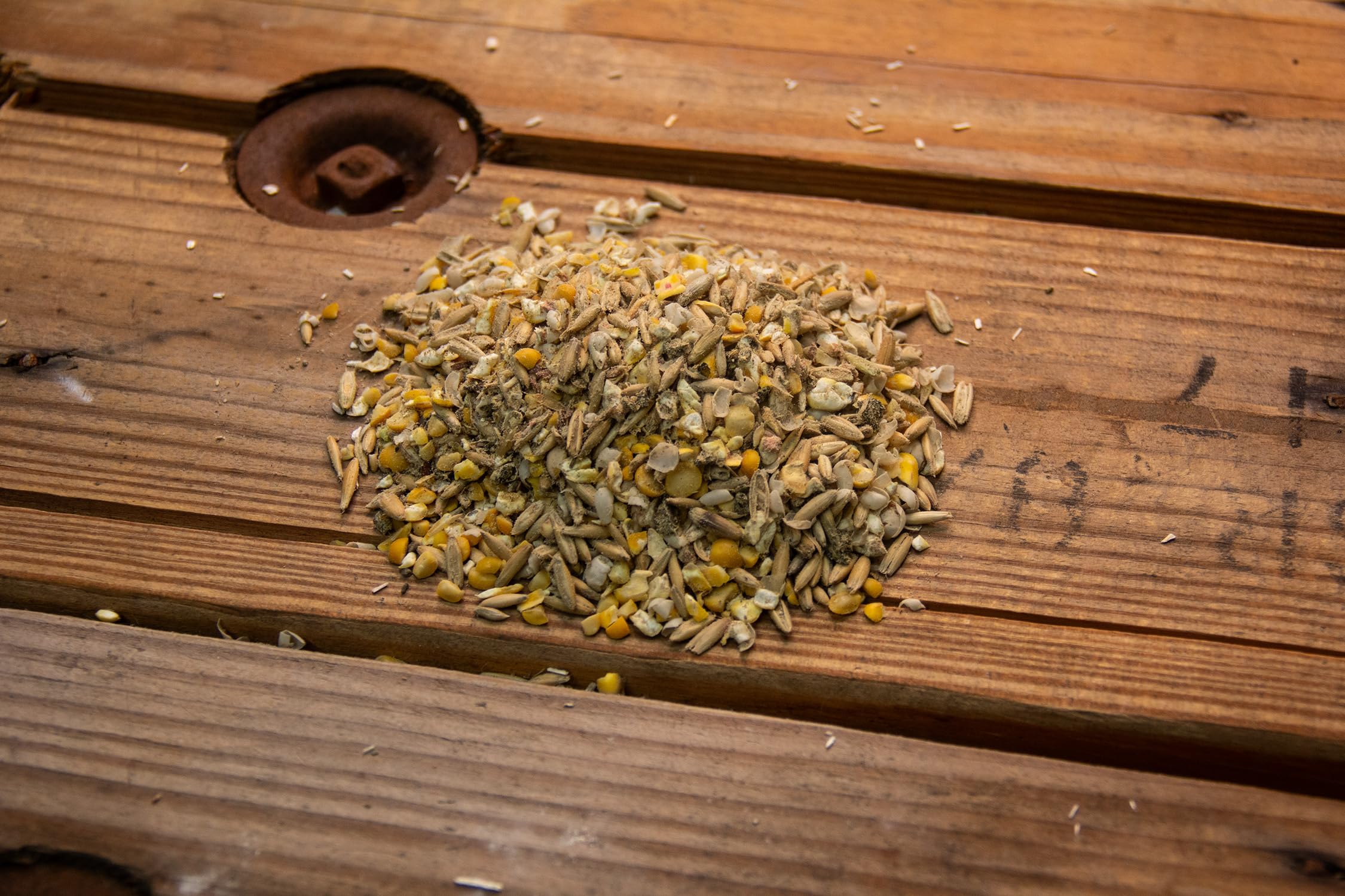 New Country Organics | Wheat-Free Chicken Feed 25lbs | Layer Feed for Laying Hens | Gluten-Free and Soy-Free | 17% Protein | Cer