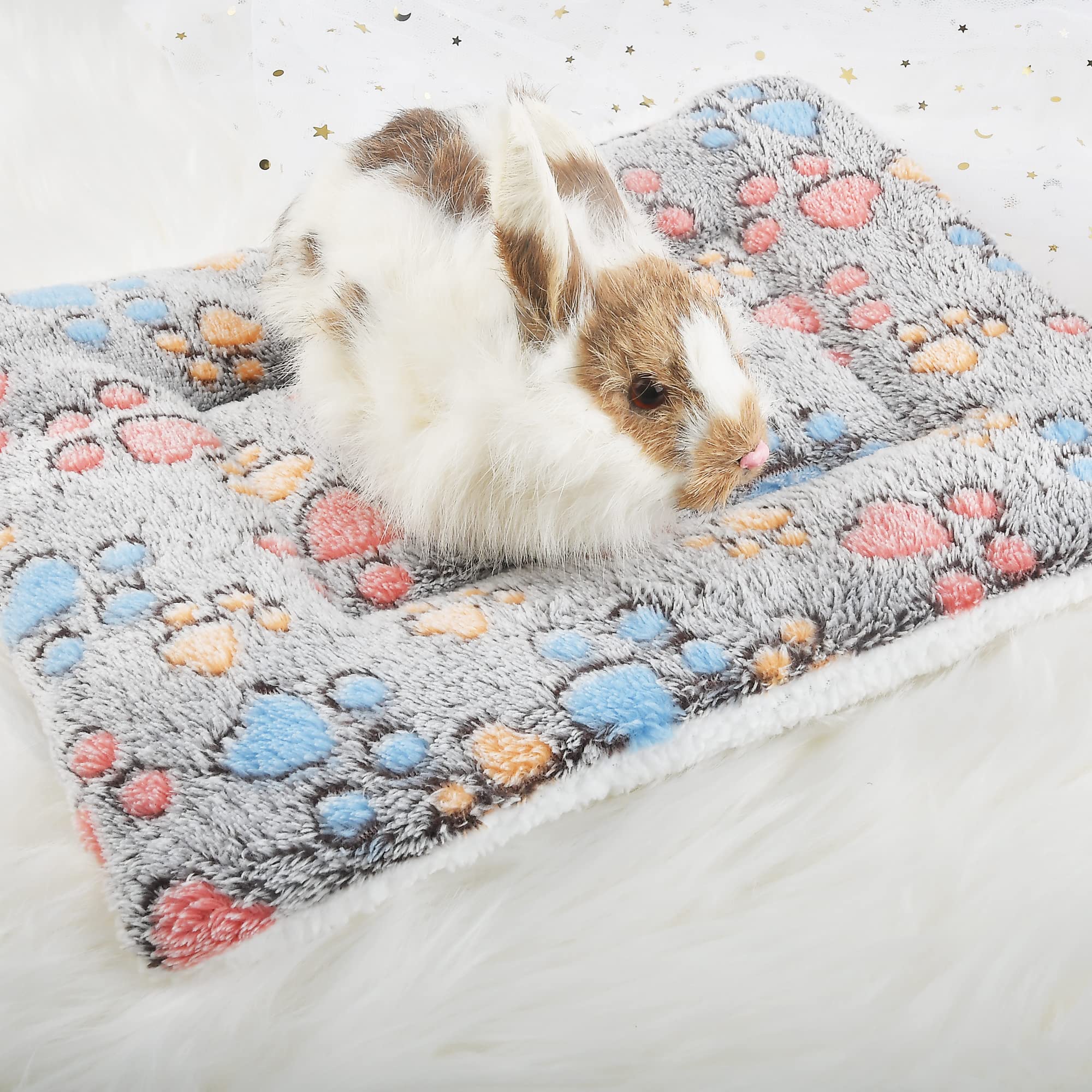 Catadog Small Animal Bed Mat, Soft & Warm, Suitable For Guinea Pig, Hamster, Rabbit, Rat And Bearded Dragon (X-Large(13.3''X9.4''), Footprint Grey)
