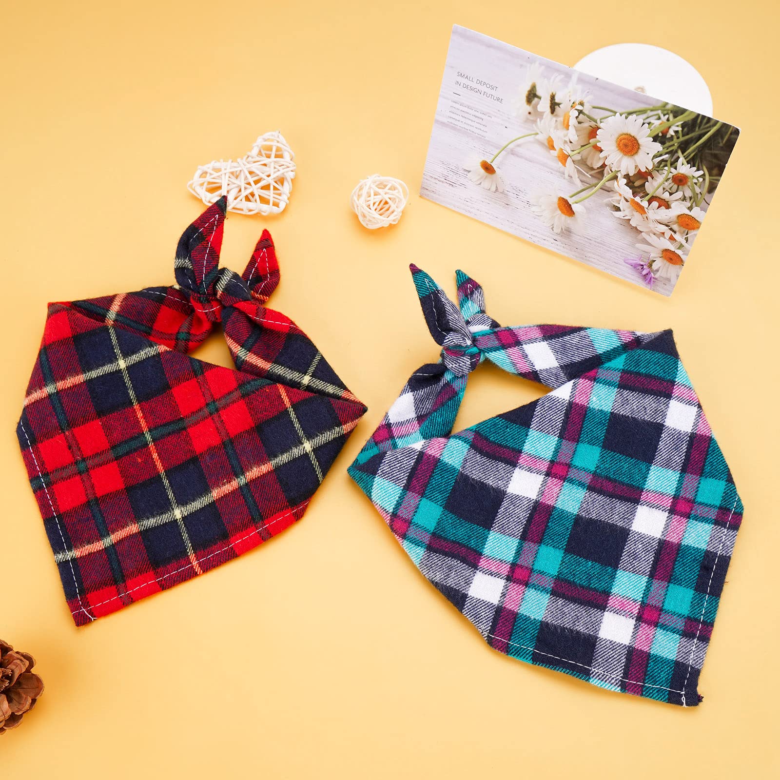 Segarty 15 Pack Triangle Plaid Bibs, 22.8''X15.7'' Pet Scarf Washable Dog Bandanas Accessories Bulk For Small Medium Dogs Cats L