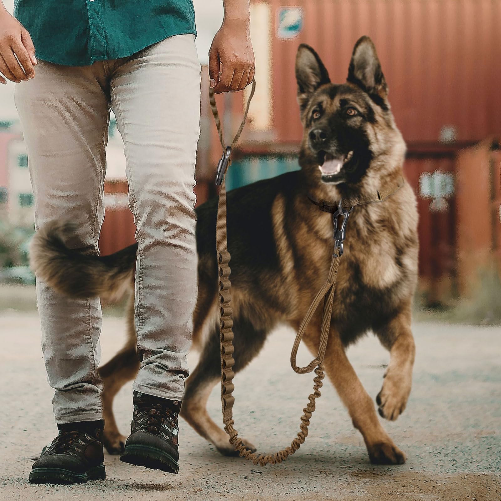 Excellent Elite Spanker Tactical Bungee Dog Leash Military Adjustable Dog Leash Quick Release Elastic Leads Rope With 2 Control Handle(Coyote Brown)