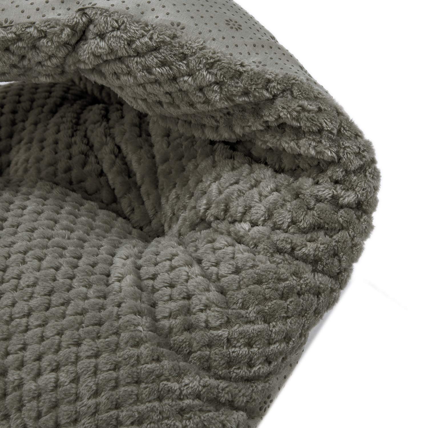 Wonder Miracle Fuzzy Deluxe Pet Beds, Super Plush Dog Or Cat Beds Ideal For Dog Crates, Machine Wash & Dryer Friendly (15'' X 23