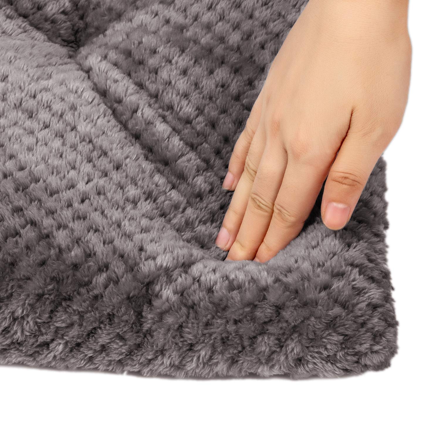 Wonder Miracle Fuzzy Deluxe Pet Beds, Super Plush Dog Or Cat Beds Ideal For Dog Crates, Machine Wash & Dryer Friendly (23' X 35', L-Eagle Grey)