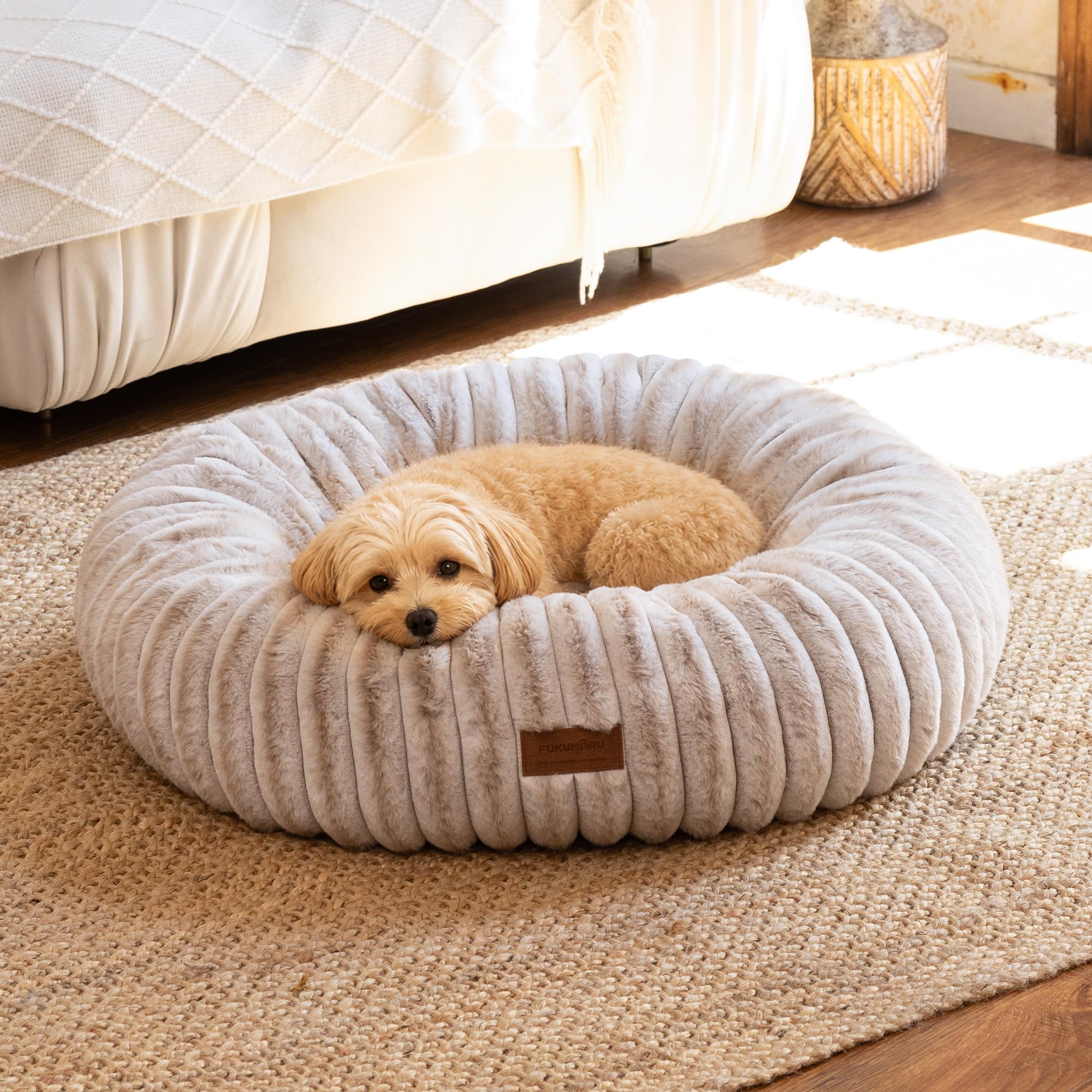 FUKUMARU Dog Bed, Calming Donut Dog Beds for Anxious Puppies, Modern Aesthetic Cat Bed with Gradient Print, Cute Round Pet Beds 