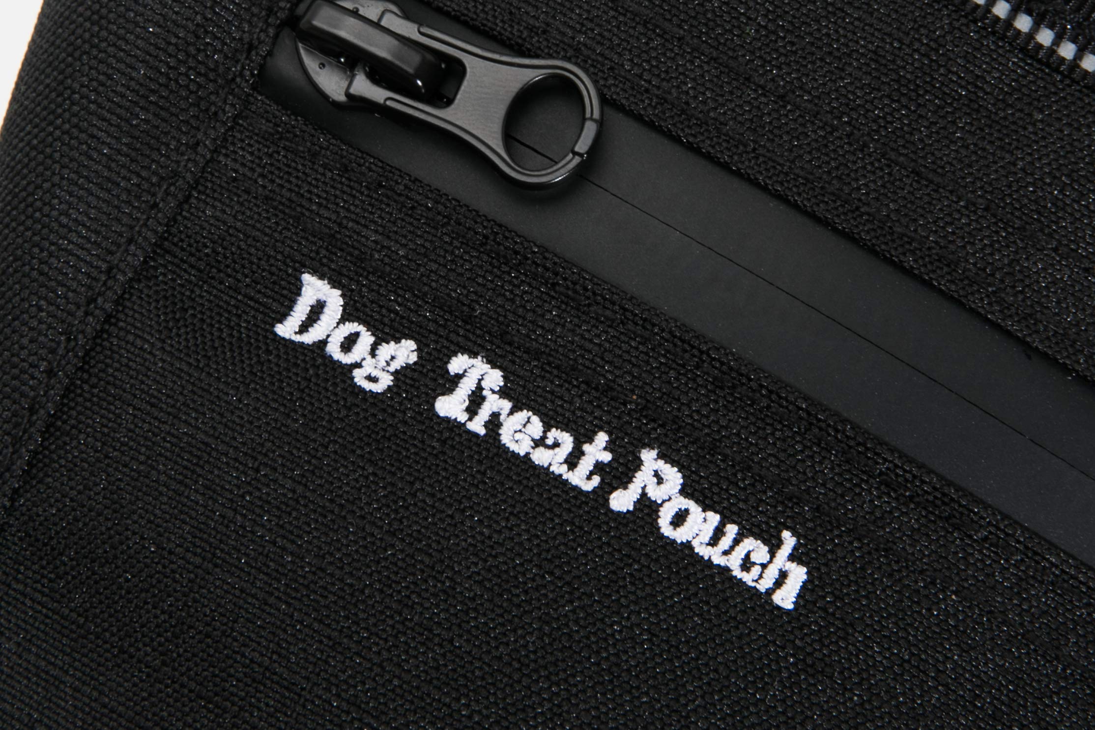 eBasics Dog Treat Pouch - Training Snack Bag with Clip & Magnetic Opening, 3 Cups, Black, Model TreatPouch01-Black