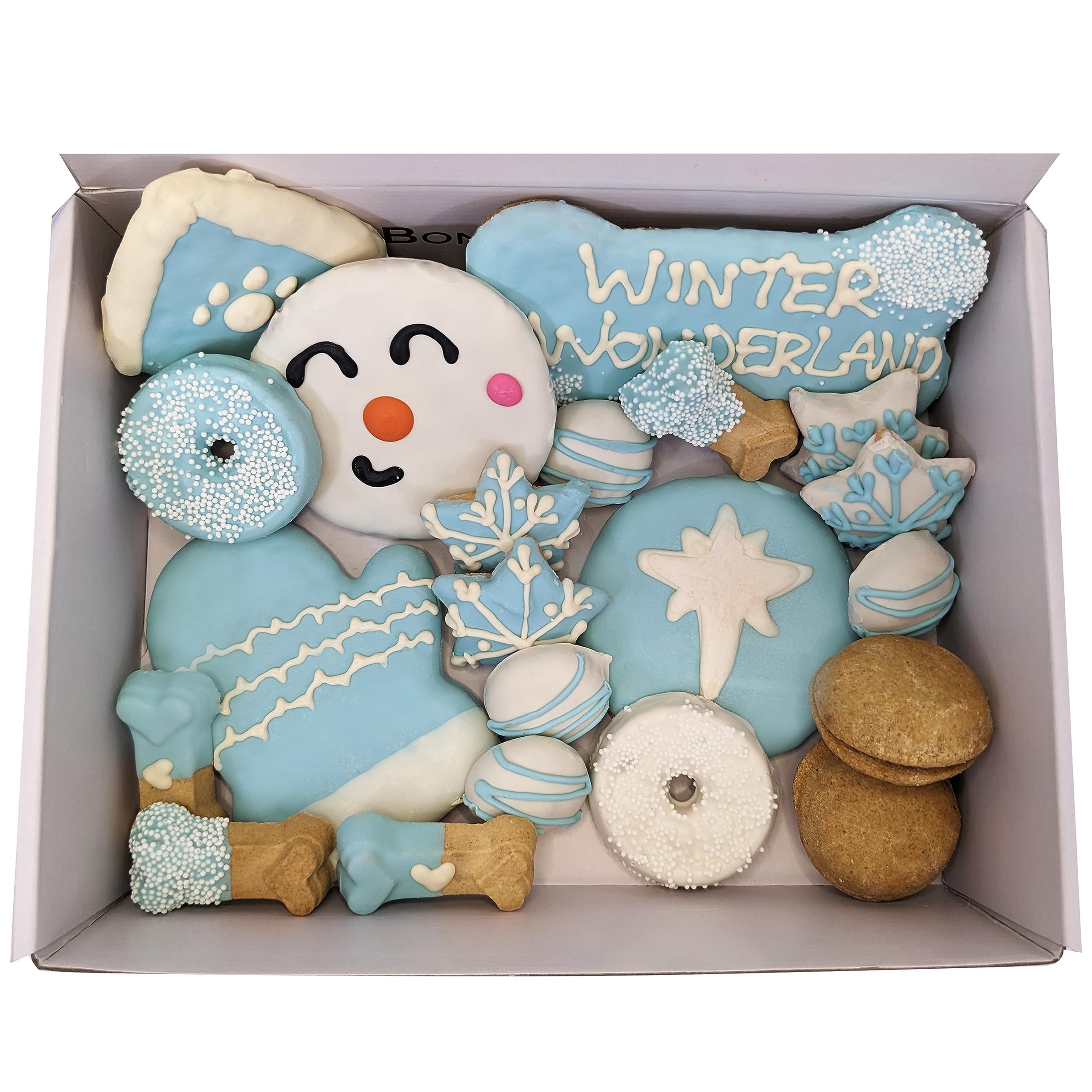 Bonne et Filou Winter Dog Treats, Gourmet Gift Box, 21 Luxury Macarons, Truffles & Bone Cookies, Healthy & Delicious Treats for
