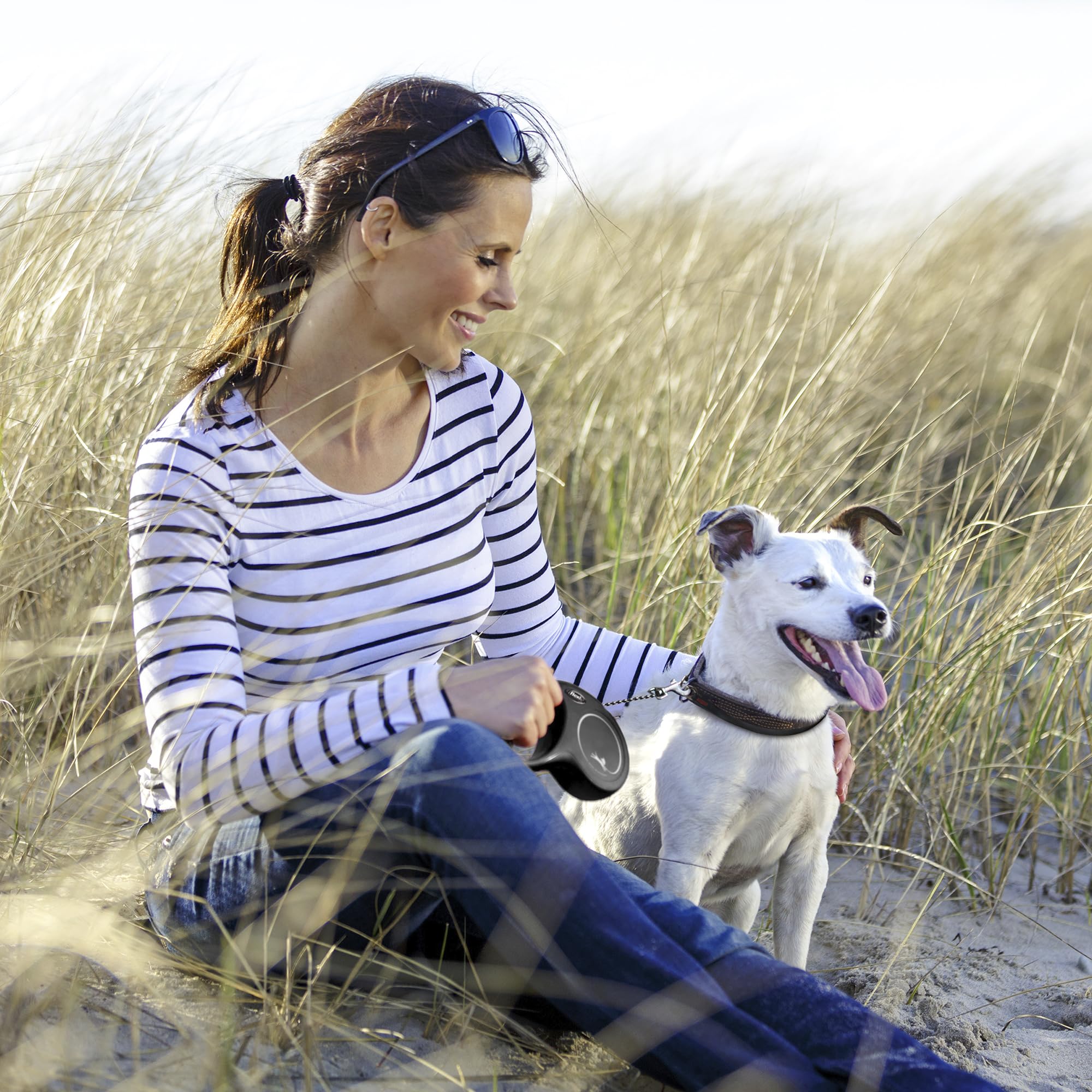 Flexi New Classic Retractable Dog Leash (Cord), Ergonomic, Durable And Tangle Free Pet Walking Leash For Dogs Up To 18 Lbs, 10 Ft, Extra Small, Black