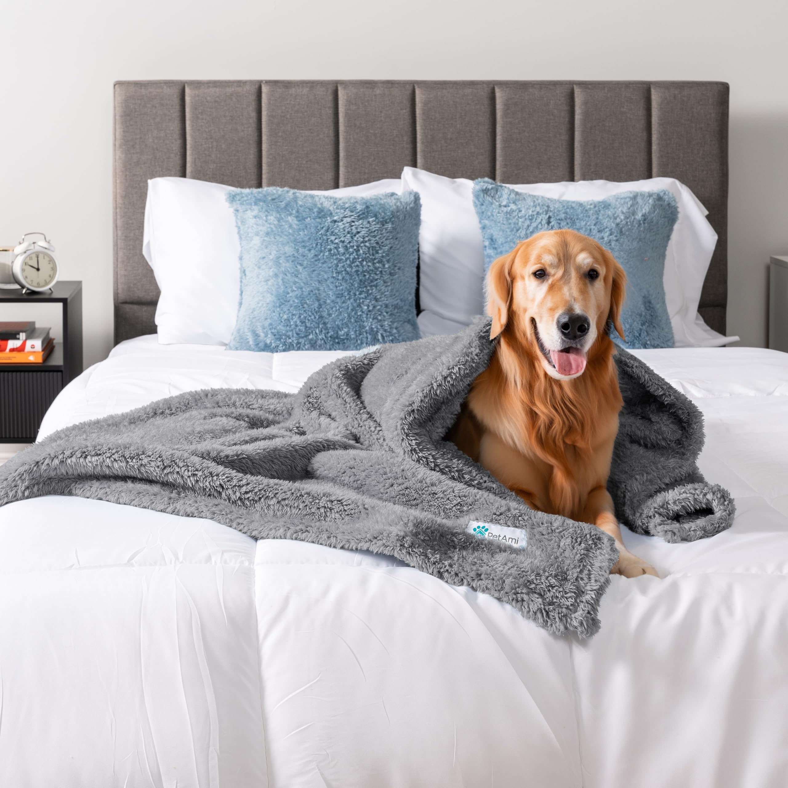 PetAmi Fluffy Waterproof Dog Blanket Fleece | Soft Warm Pet Fleece Throw for Large Dogs and Cats | Fuzzy Furry Plush Sherpa Thro
