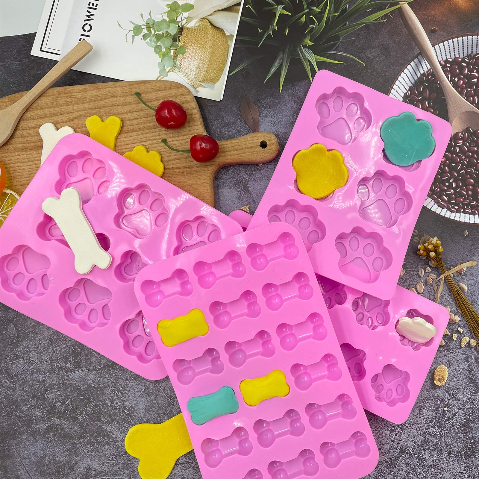 Shxmlf Dog Baking Supplies, Dog Treat Silicone Molds,Stainless Steel Puppy Paw Bone House Cookie Cutters, with 100 Pieces Dog tr