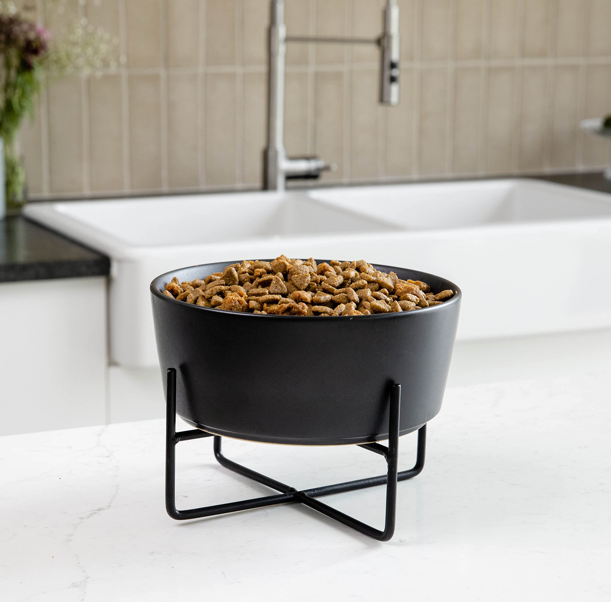 Waggo Simple Solid Dog Bowl And Dog Bowl Stand - Single Iron Stand With Single Ceramic Feeder Or Water Bowl (Medium, Matte White)