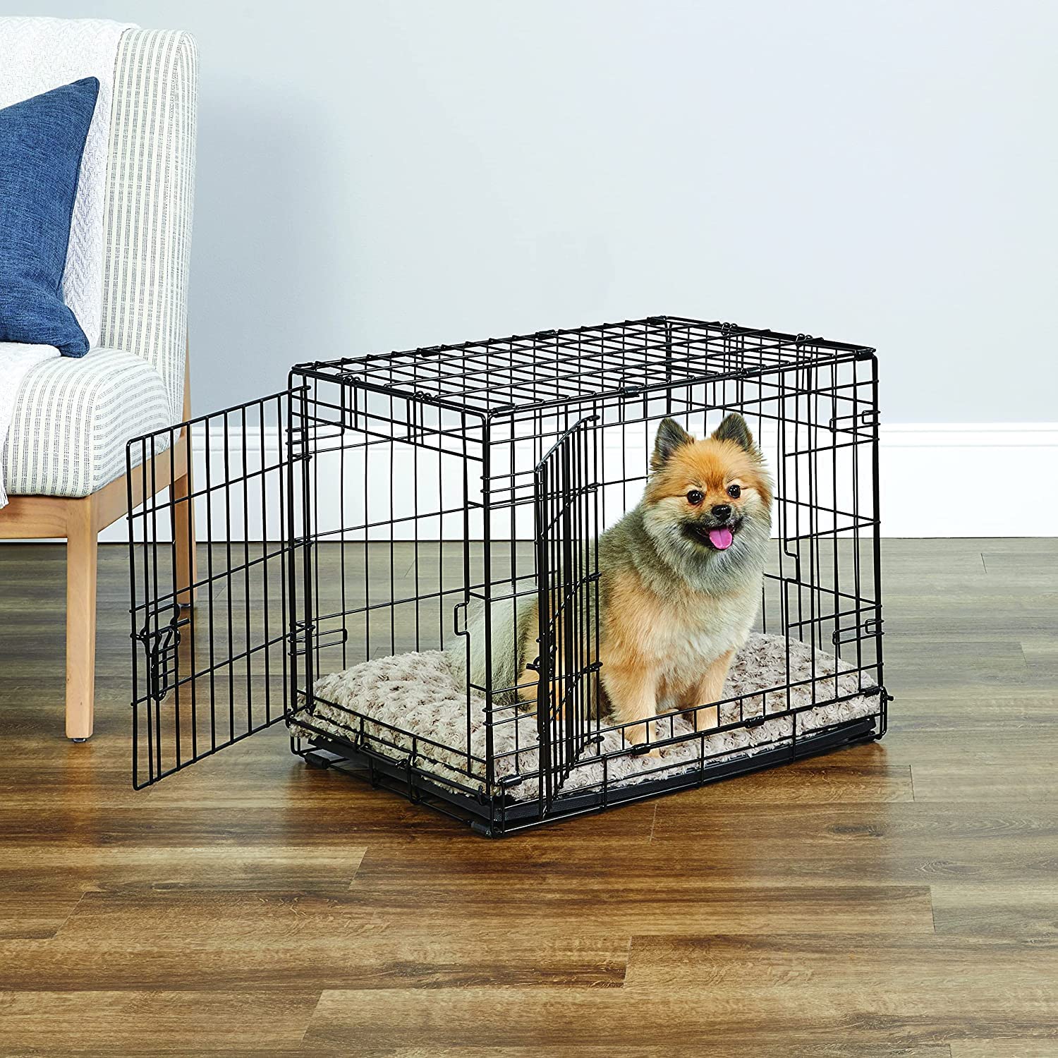 New World Newly Enhanced Double Door New World Dog Crate, Includes Leak-Proof Pan, Floor Protecting Feet, & New Patented Features, 24 Inch