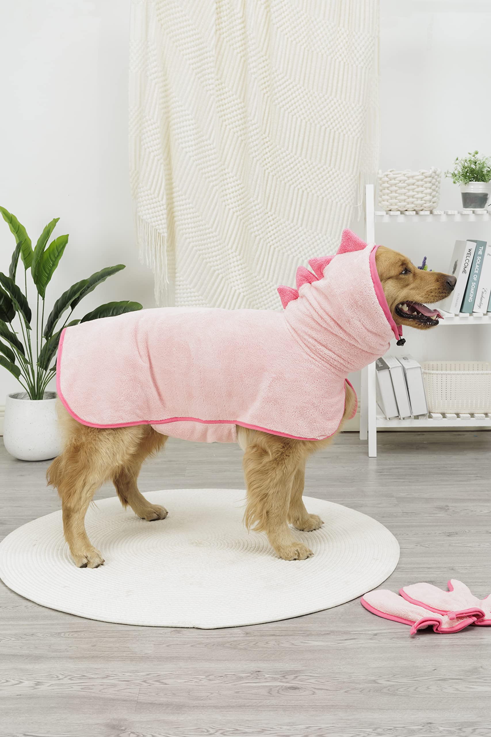 Pawyee Super Soft Fast-Drying Dog Towel Set For Cold Weather, Beach, Pool - Adjustable Microfiber Bath Robe With Drying Gloves F