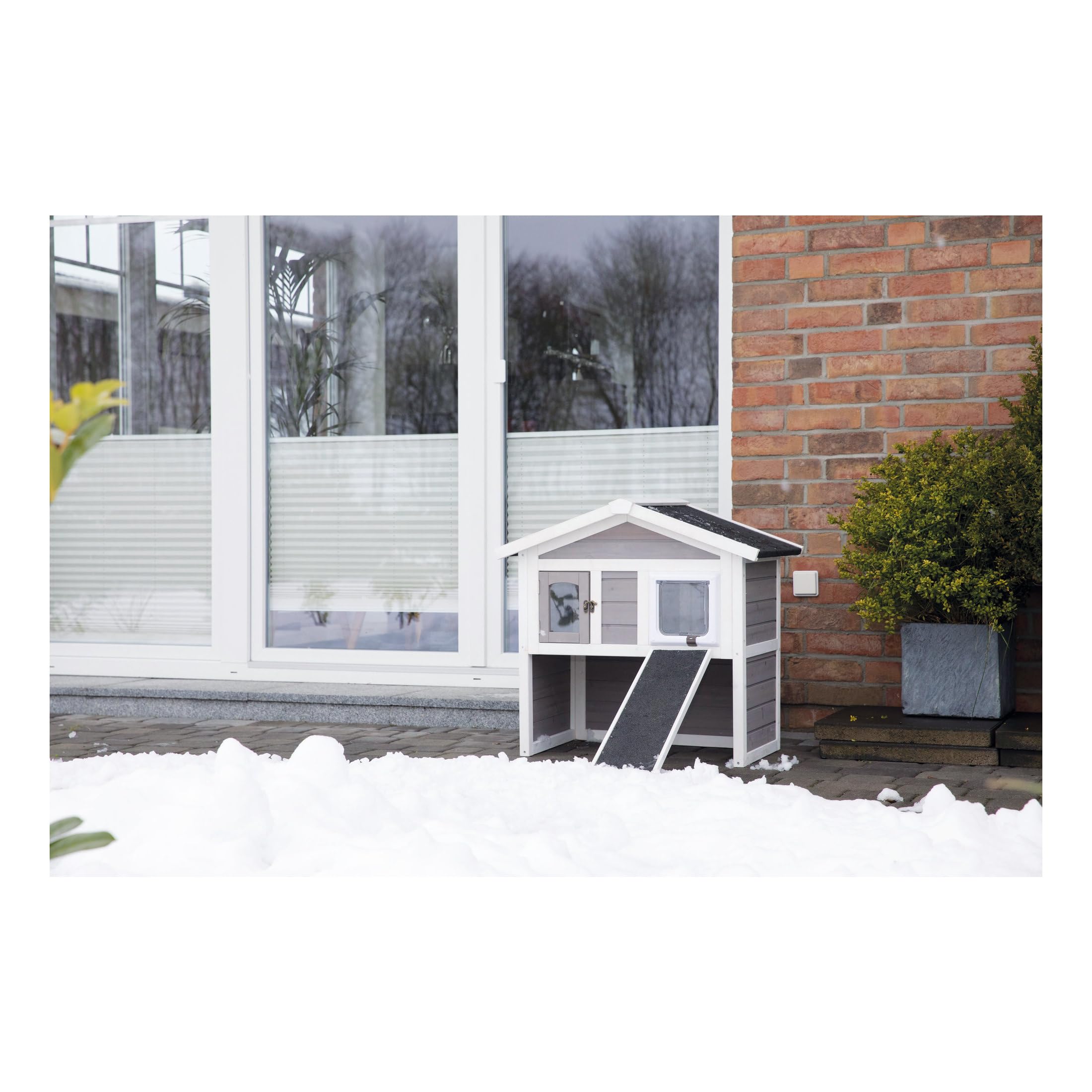 Trixie Insulated Outdoor Cat House, Weatherproof 2-Story Cat Home With A Ramp, 2 Covered Openings, Spacious Outdoor Shelter To R