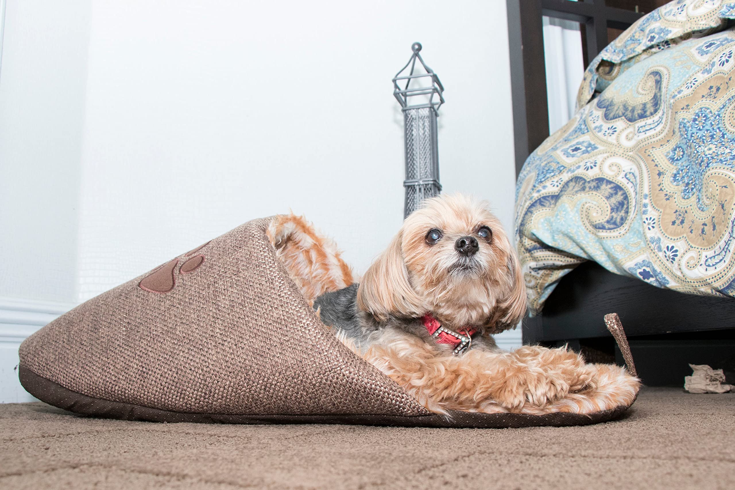 Pet Life Slip-On Slipper Pet Bed, Cotton, 30'L X 14'W X 7'Th, Dog Bed With Faux Fur Ilining