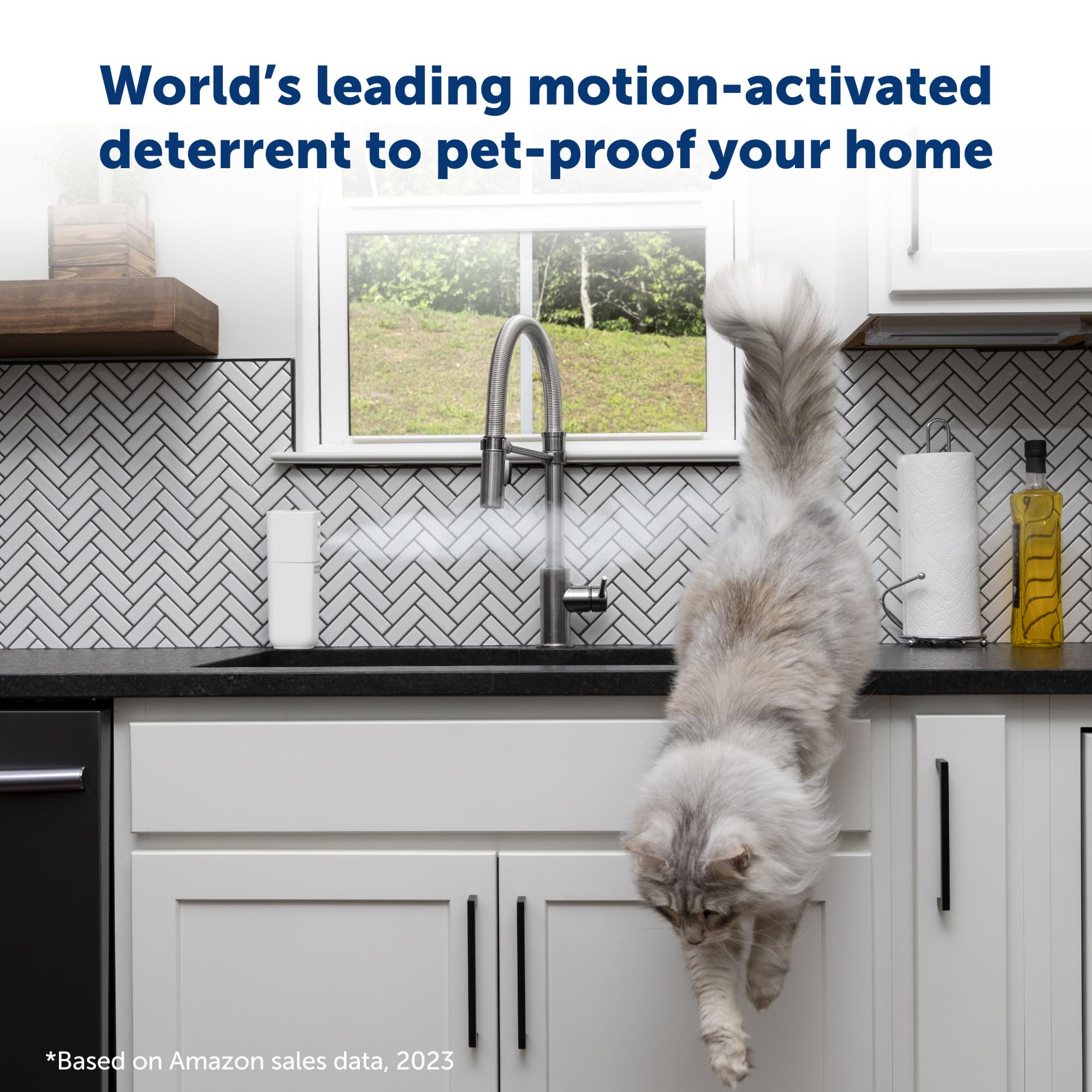 PetSafe SSSCAT Motion Activated Automatic Spray Pet Deterrent for Cats & Dogs - White, Effective Training Solution