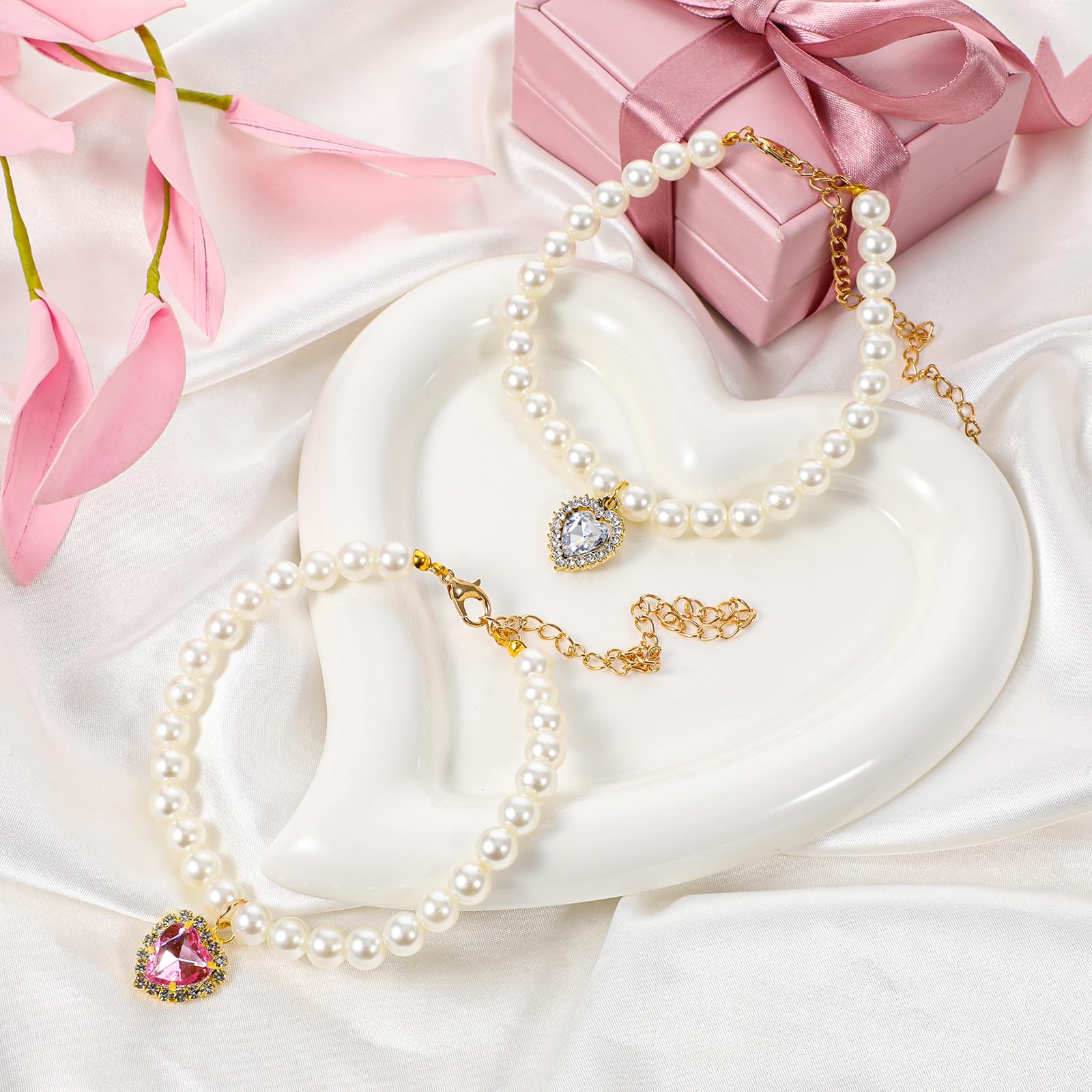 Tyqour 2Pcs Cute Girl Cat Collar, Fancy Dog Pearl Necklace Collars Adjustable Pearl Dog Cats Collars With Small Heart Shape Rhin