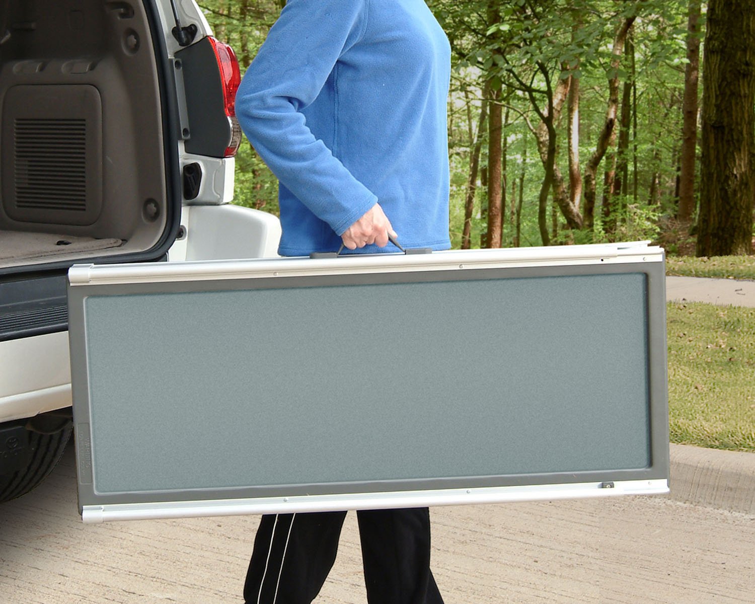 Petsafe 62461 Solvit Deluxe Telescoping Pet Ramp, Aluminum/Dark Gray