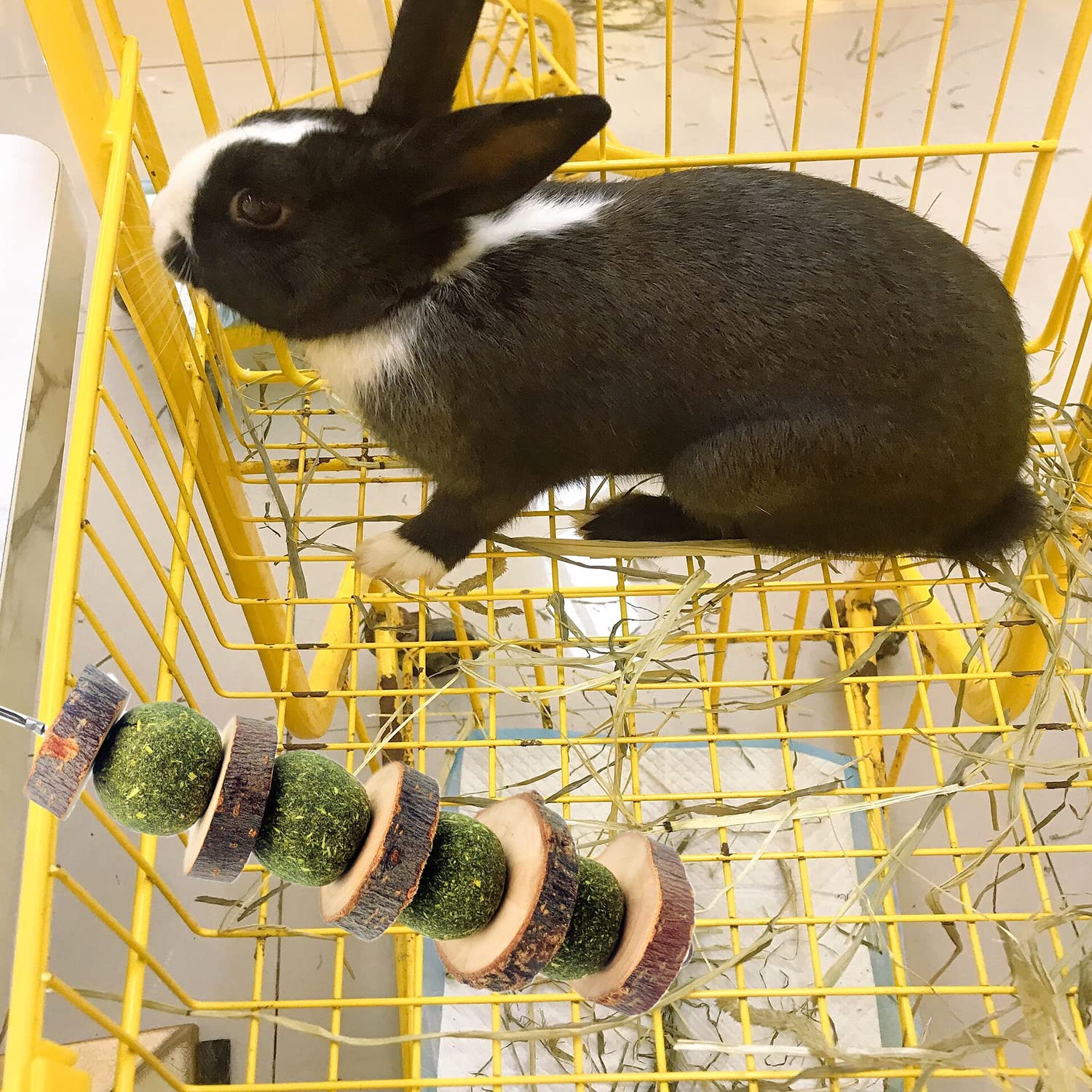 Myyzmy 3 Pcs Bunny Chew Toys, Rabbit Chew Toys For Teeth Grinding, Natural Organic Apple Wood Stick For Improve Rabbits Guinea P