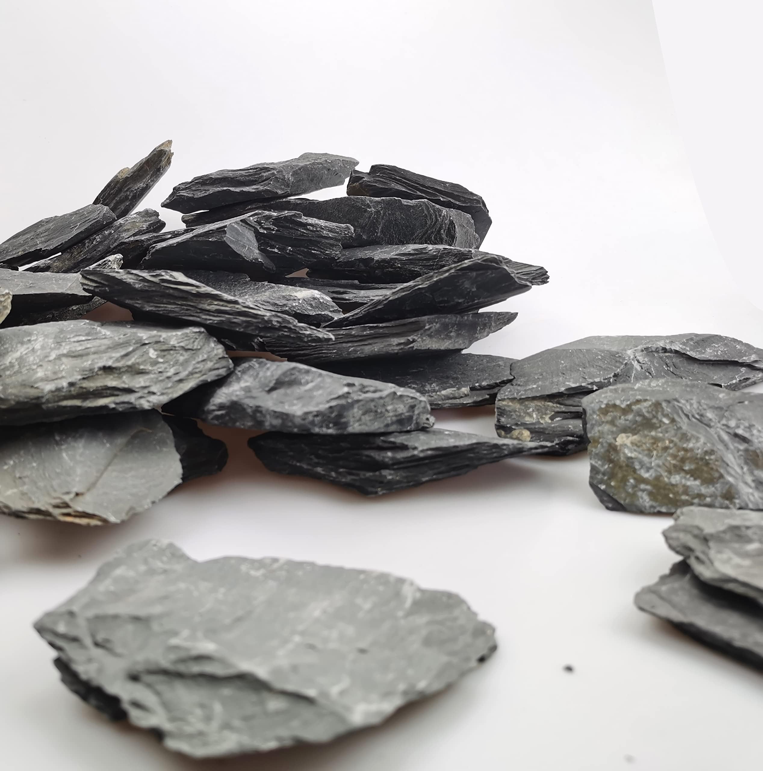 Voulosimi Natural Slate Rocks 1-3 inch, PH Neutral Stone for Aquariums, Landscaping, Tank Decoration - 3.5 lbs