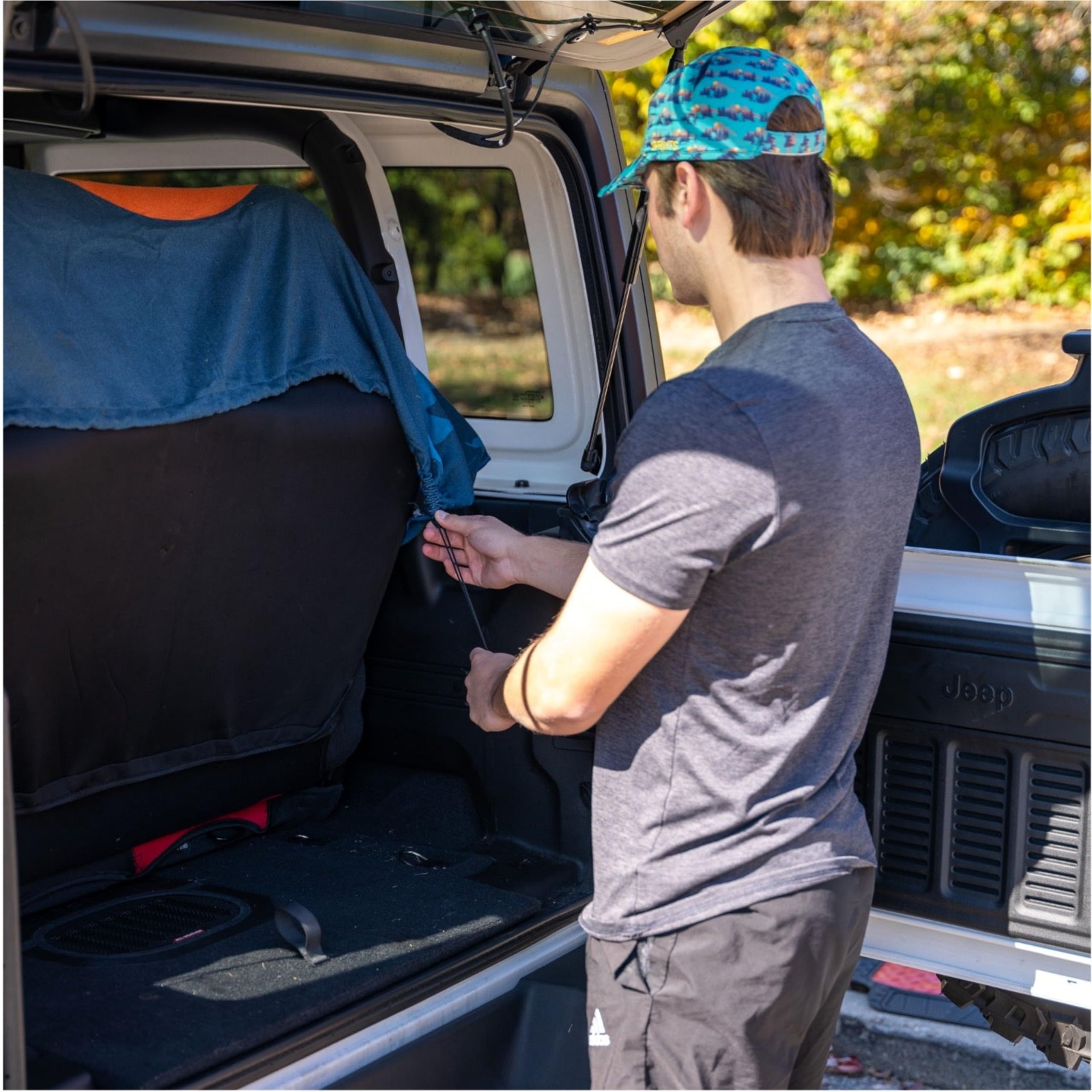 Sprints Party Size Towel, Rear Bench Protective Dog Car Seat Cover - Performance Microfiber(Big Foot'S Full Moon Mud Mess)