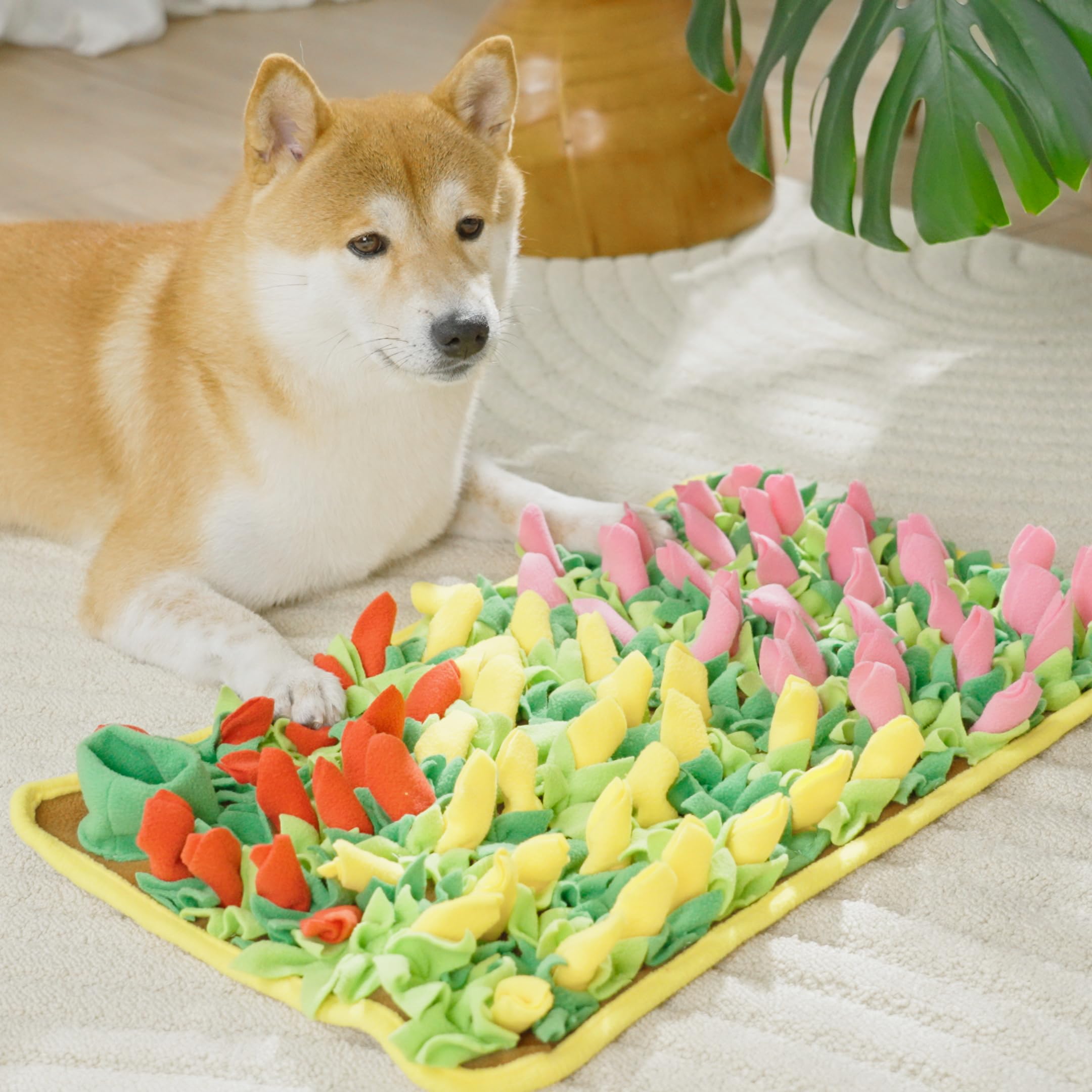 MHTTEC Dog Sniffing Mat Tulip Snuffle Mats for Dogs 23.62'' x 15.75'' Nosework Feeding Mat Polar Fleece Interactive Dog Slow Fee