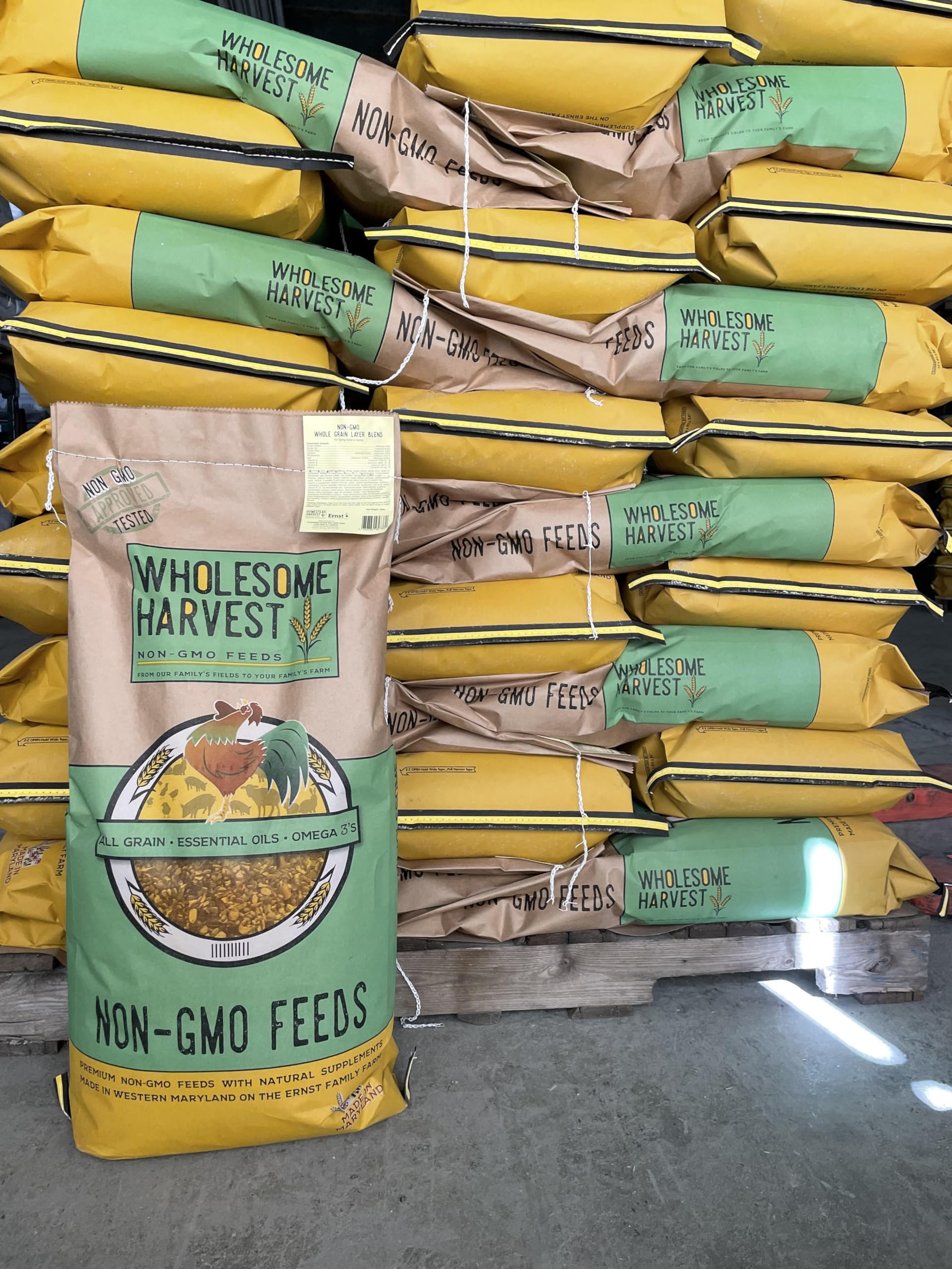 Homestead Harvest Non-GMO Whole Grain Layer Blend 16% for Laying Hens or Ducks 25lb