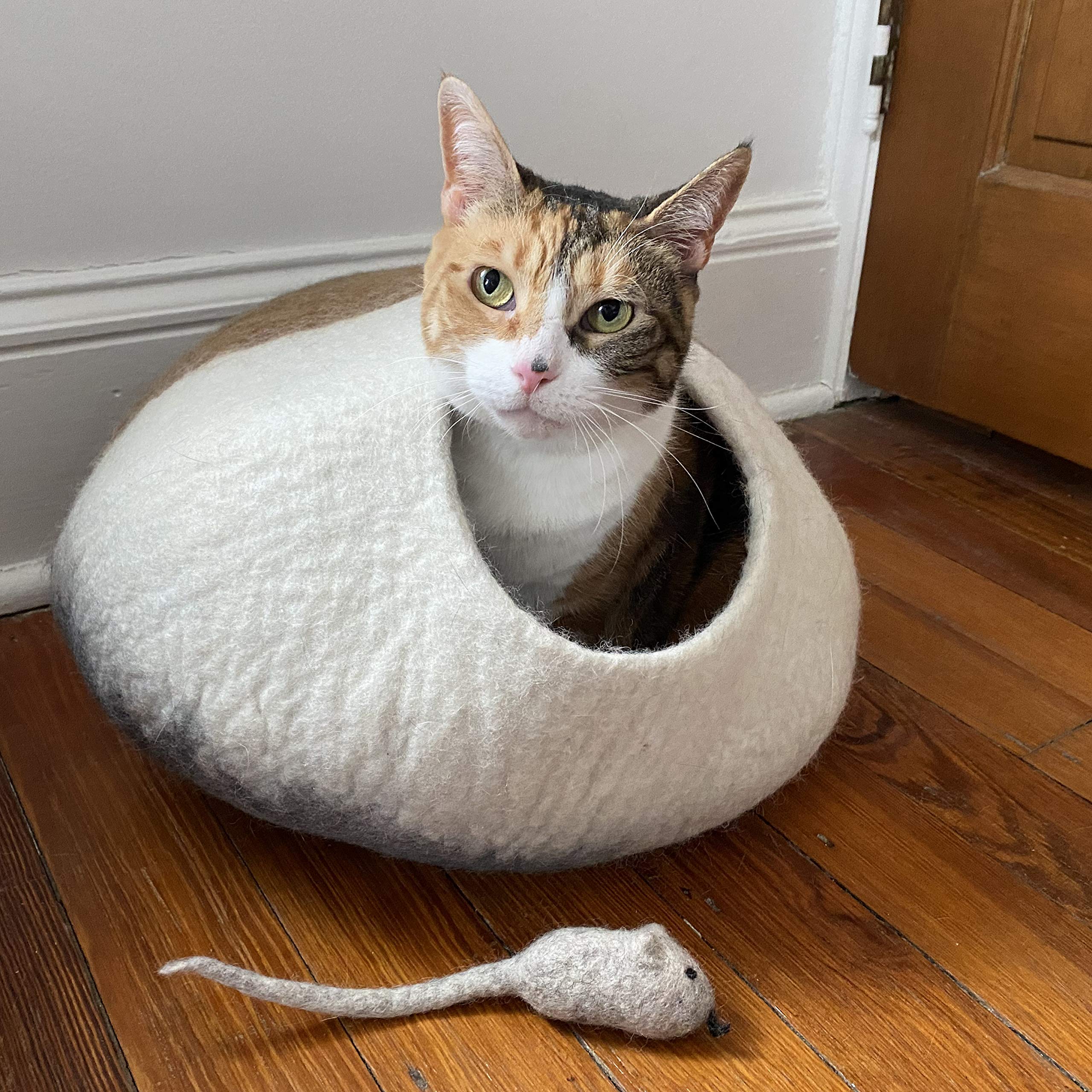 Mokoboho 100% Wool Felt Cat Cave Bed Handmade In Nepal With Free Mouse Toy Included (Gray/Tan/Cream)