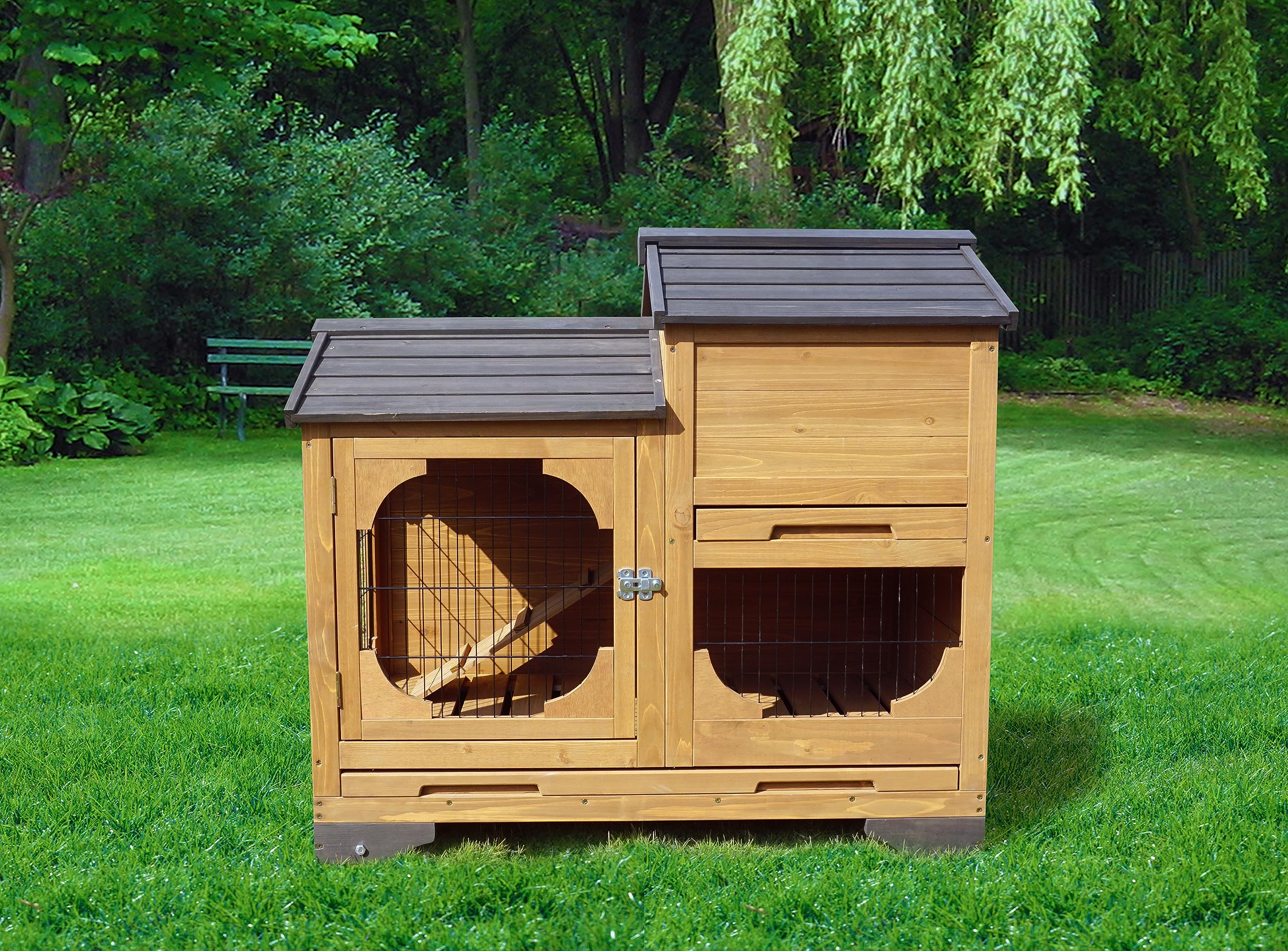 zoovilla Indoor and Outdoor Bunny Hutch with Removable Tray and Wheels
