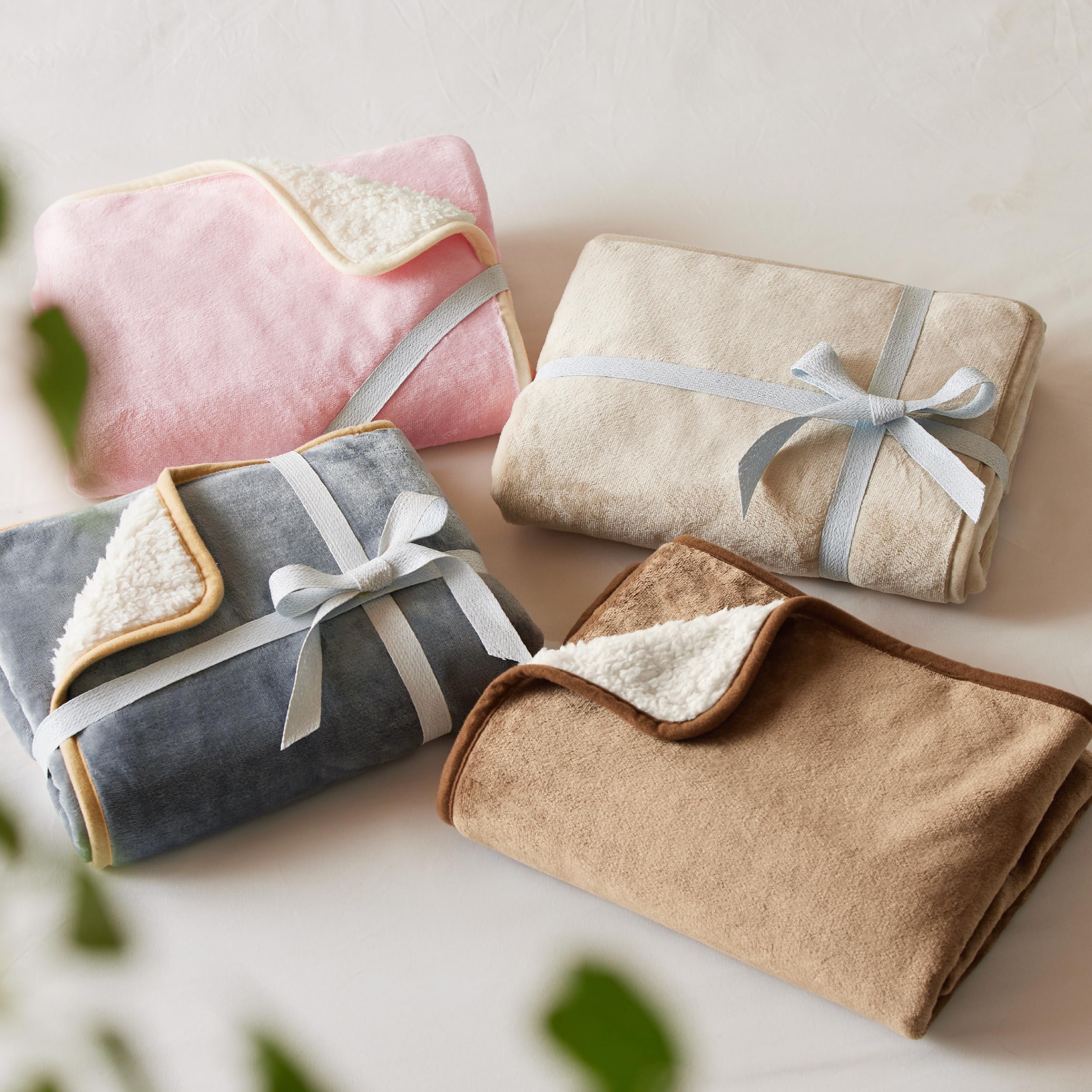 Bedsure King Size Waterproof Sherpa Fleece Blanket - Soft Plush Reversible Pet Blanket for Large Dogs, 108x86, Camel