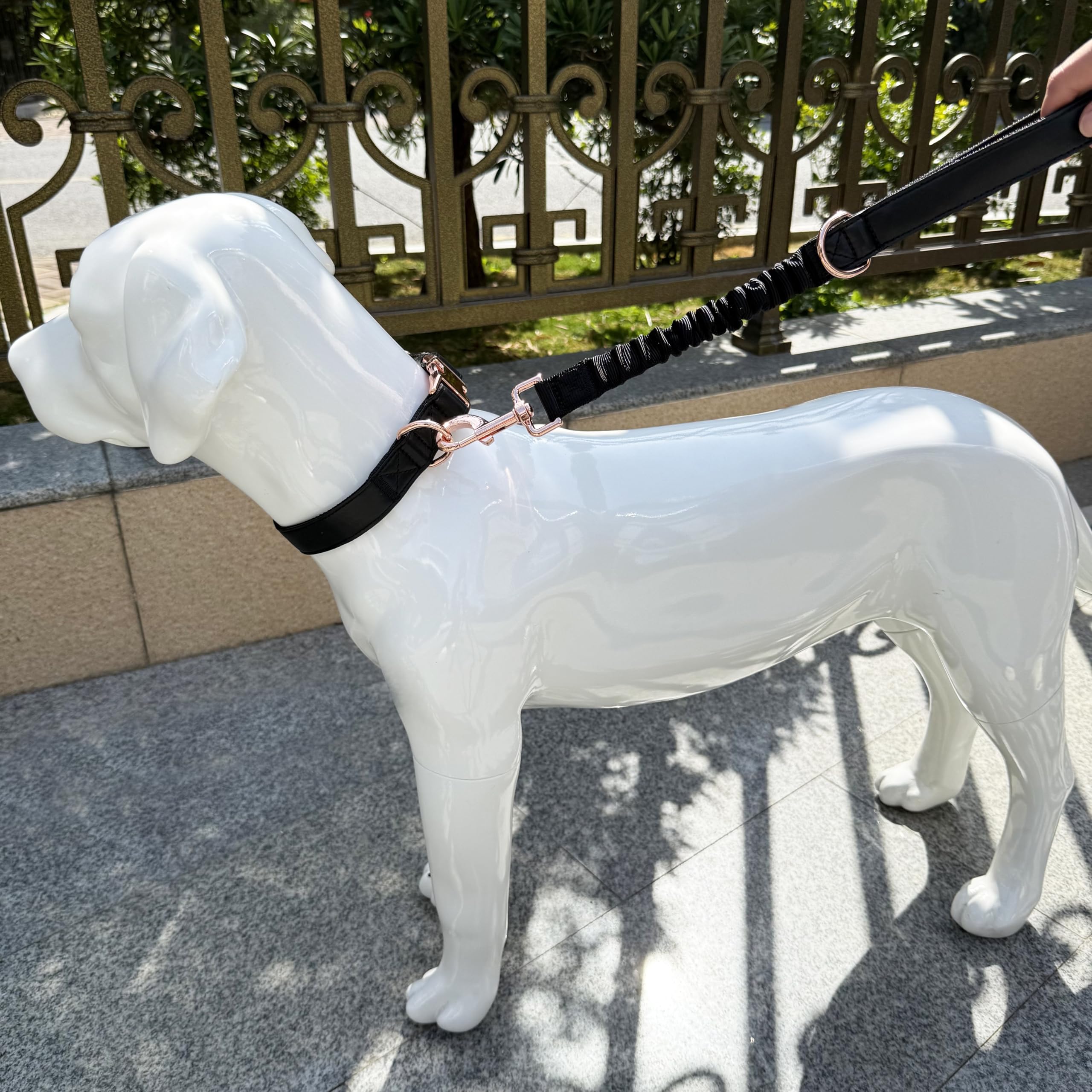 18 Short Dog Leash Comfortable Soft Nylon Bungee Resistance Elastic Short Leash For Large And Medium Dogs (Black, 18-24)