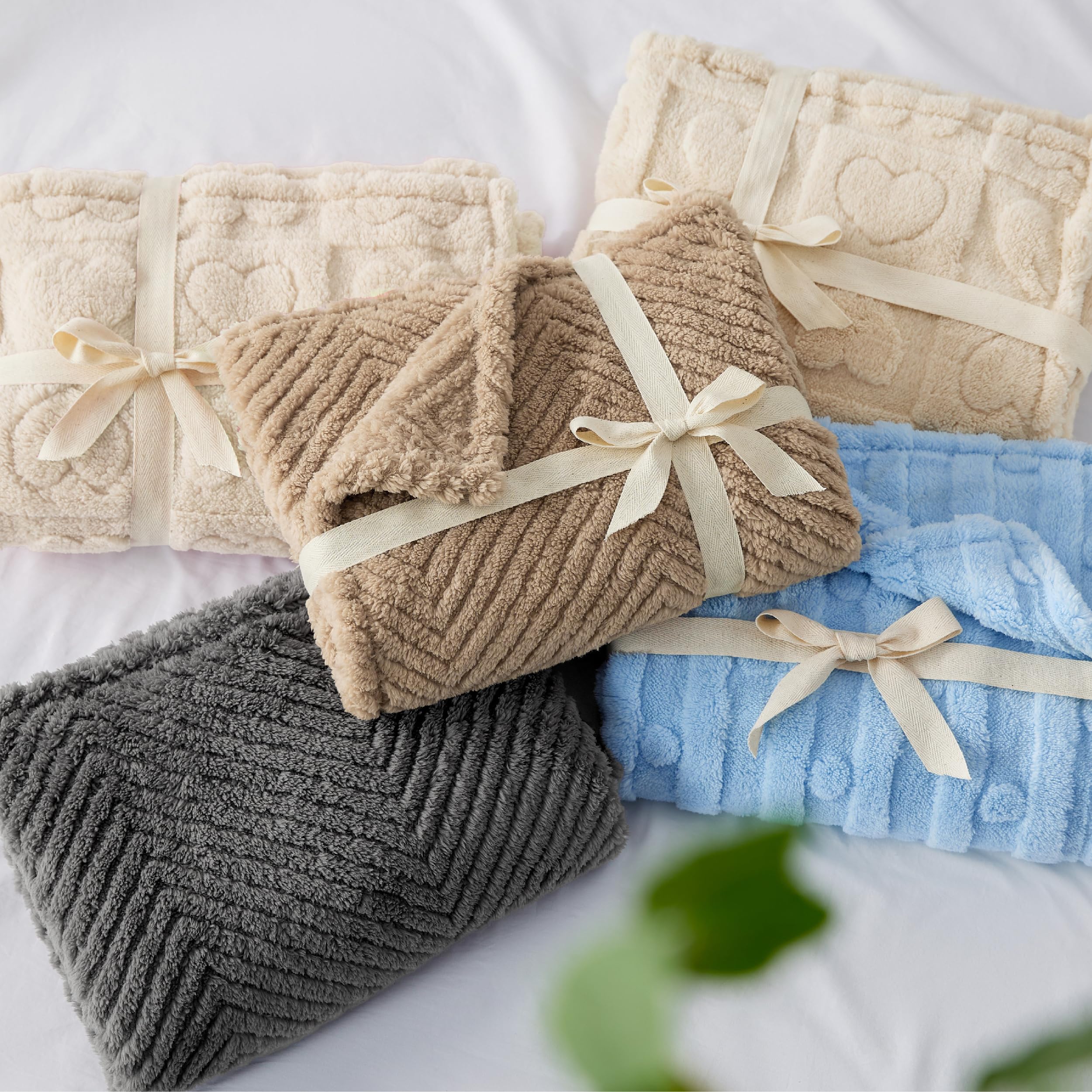 Bedsure Dog Blanket For Large Dogs Washable - Fluffy Fuzzy Puppy Cat Blanket For Couch With Premium 300Gsm Coral Fleece Soft For