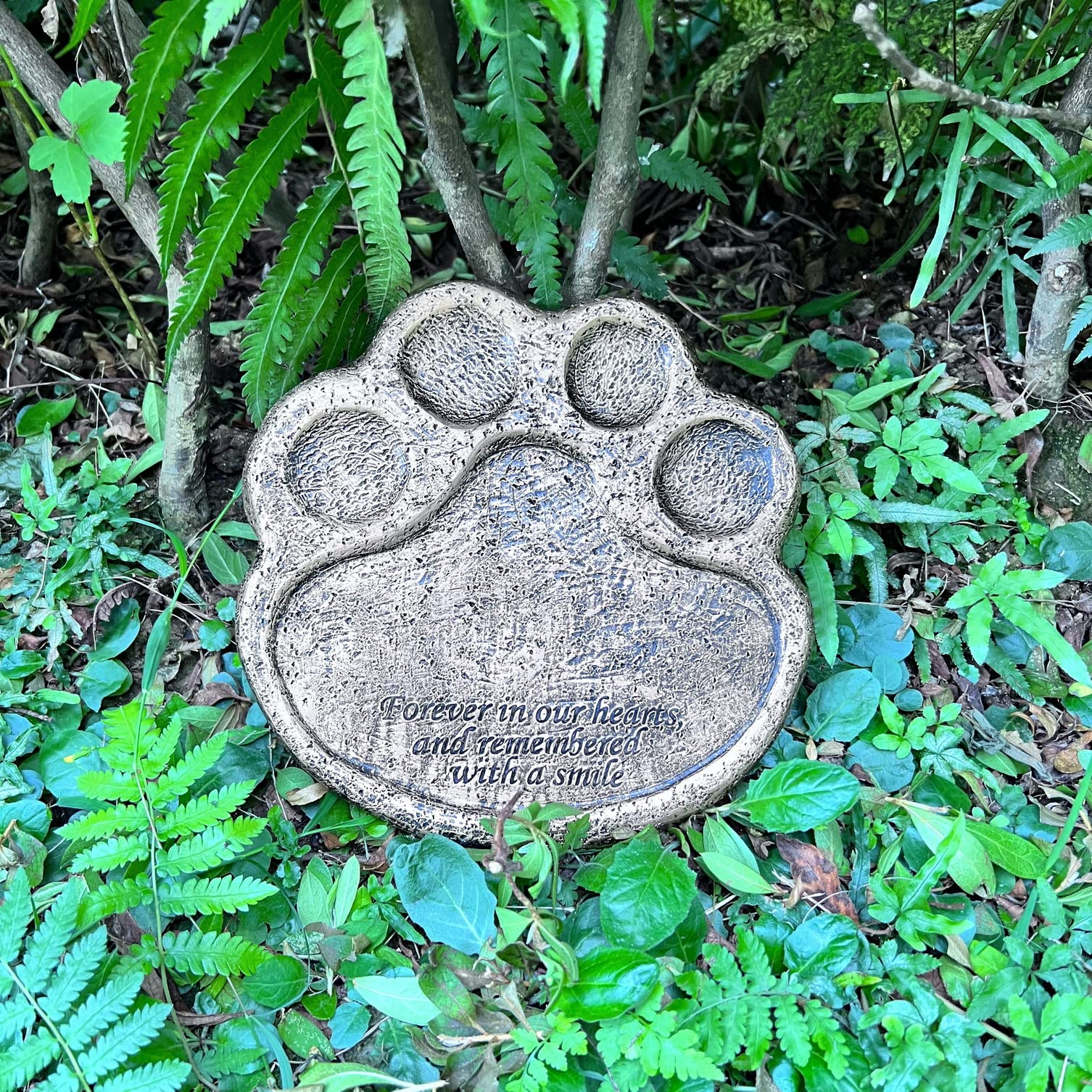 Garden Stepping Stone, Paw Of Dog Cat Pet Memorial Stones, Loss Of Pet Gift - 7.5'' L X 7.5'' W X 0.6'' D