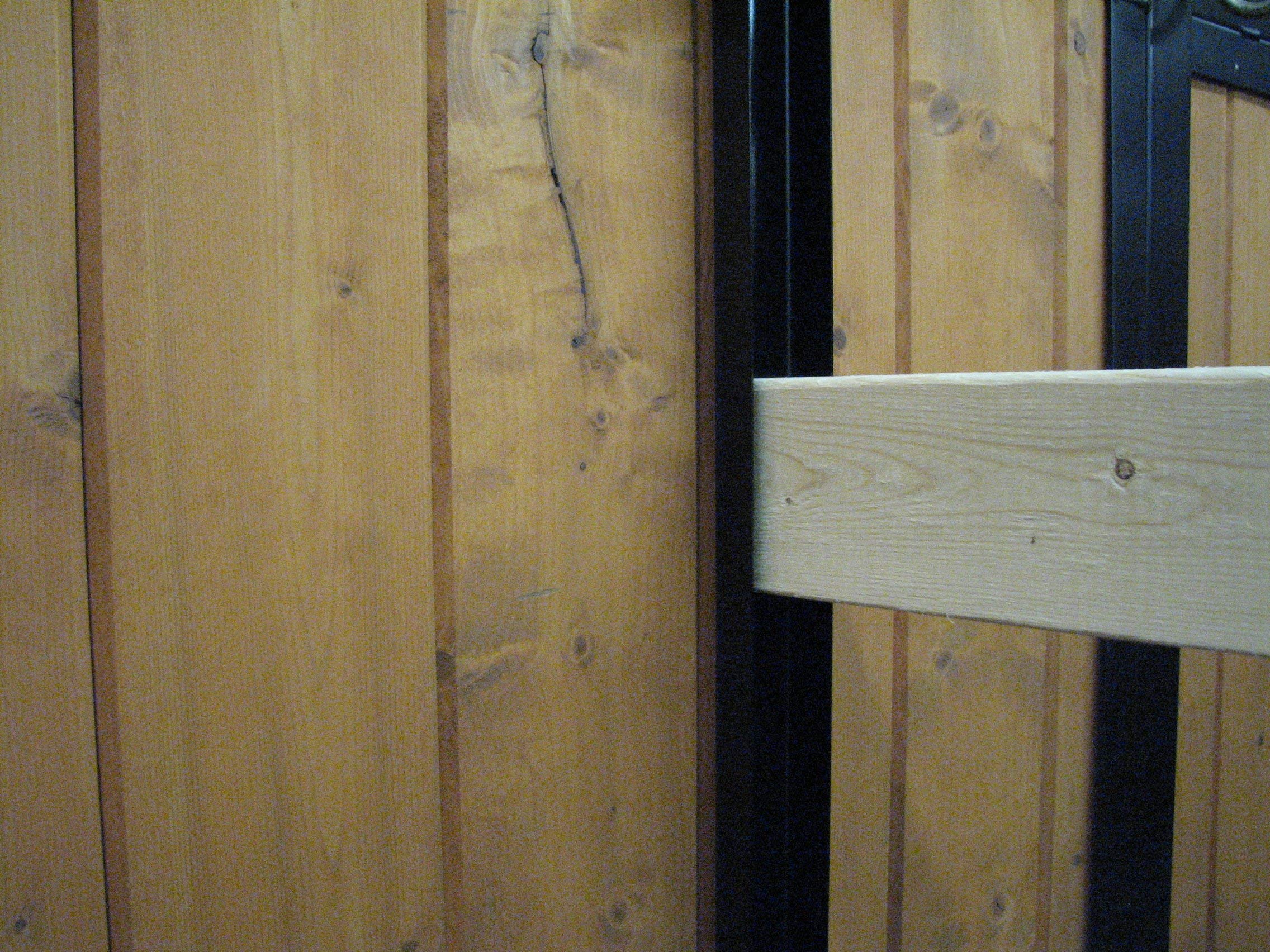 Country Manufacturing Horse Stall Wall Channels Package Of 6